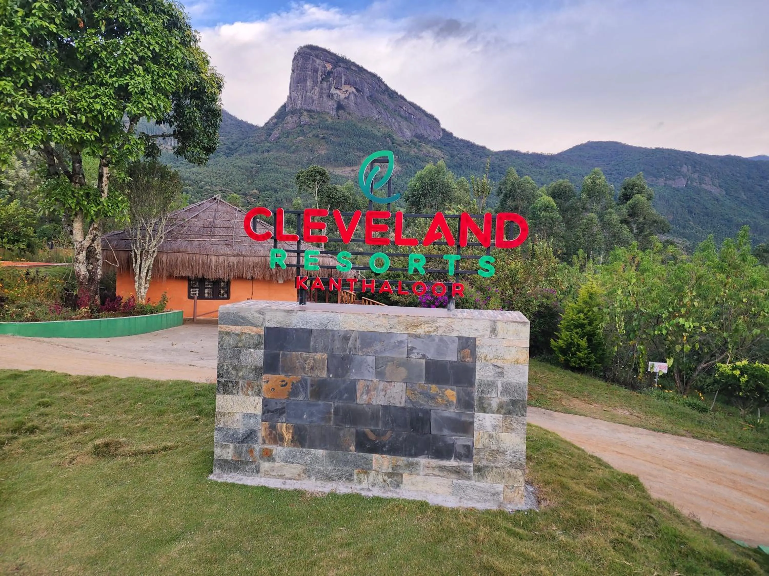 Logo/Certificate/Sign in Cleveland Resorts Kanthalloor