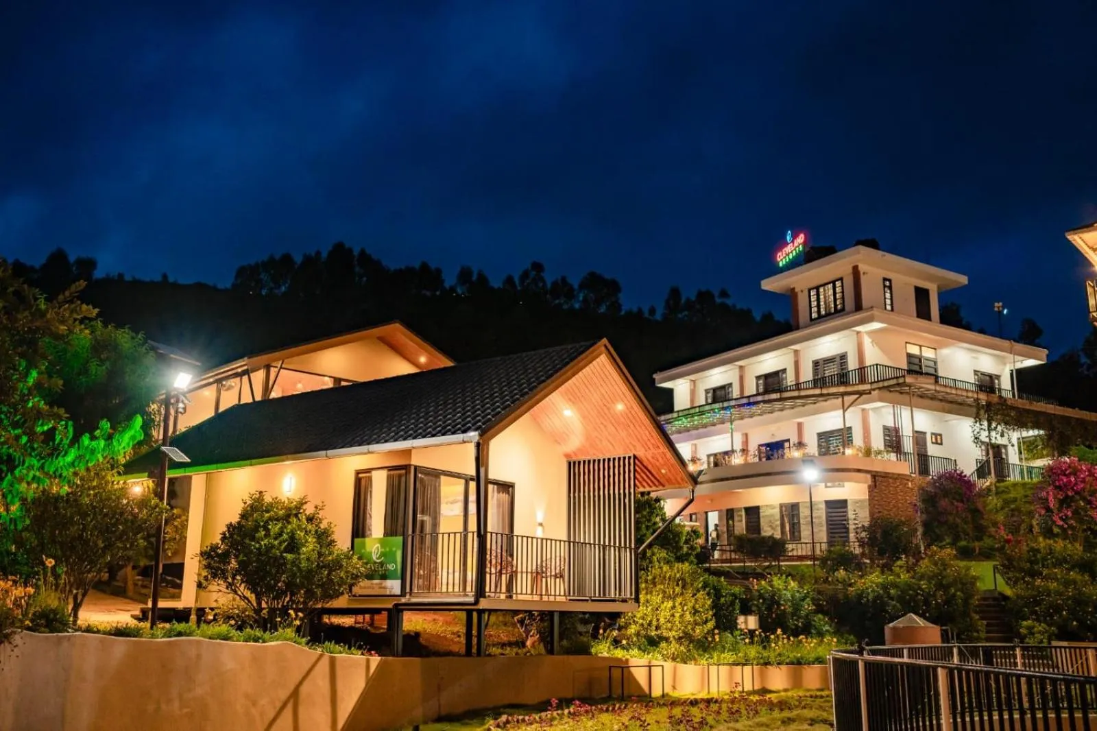 Property building in Cleveland Resorts Kanthalloor