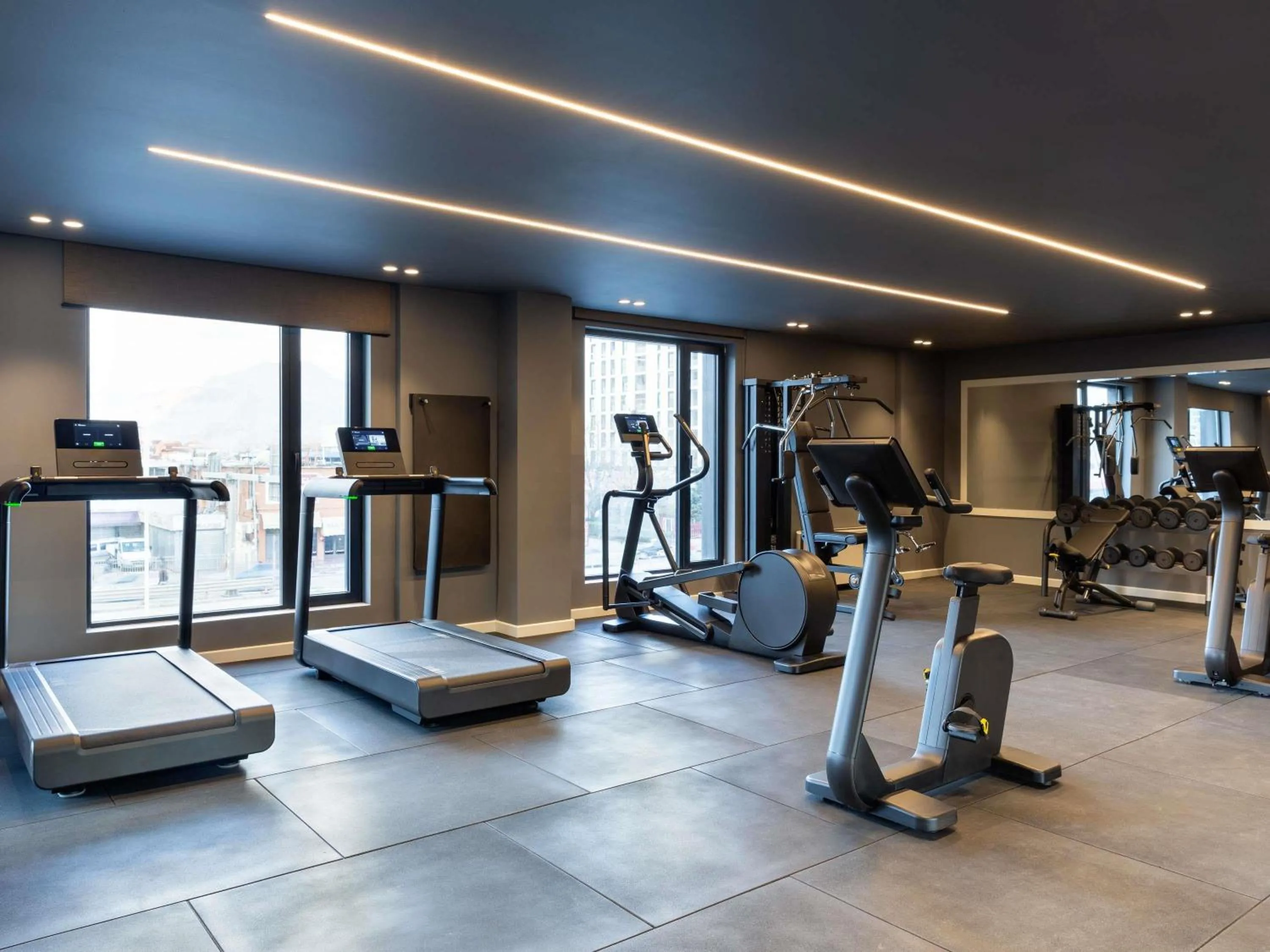 Fitness centre/facilities in Mercure Tirana
