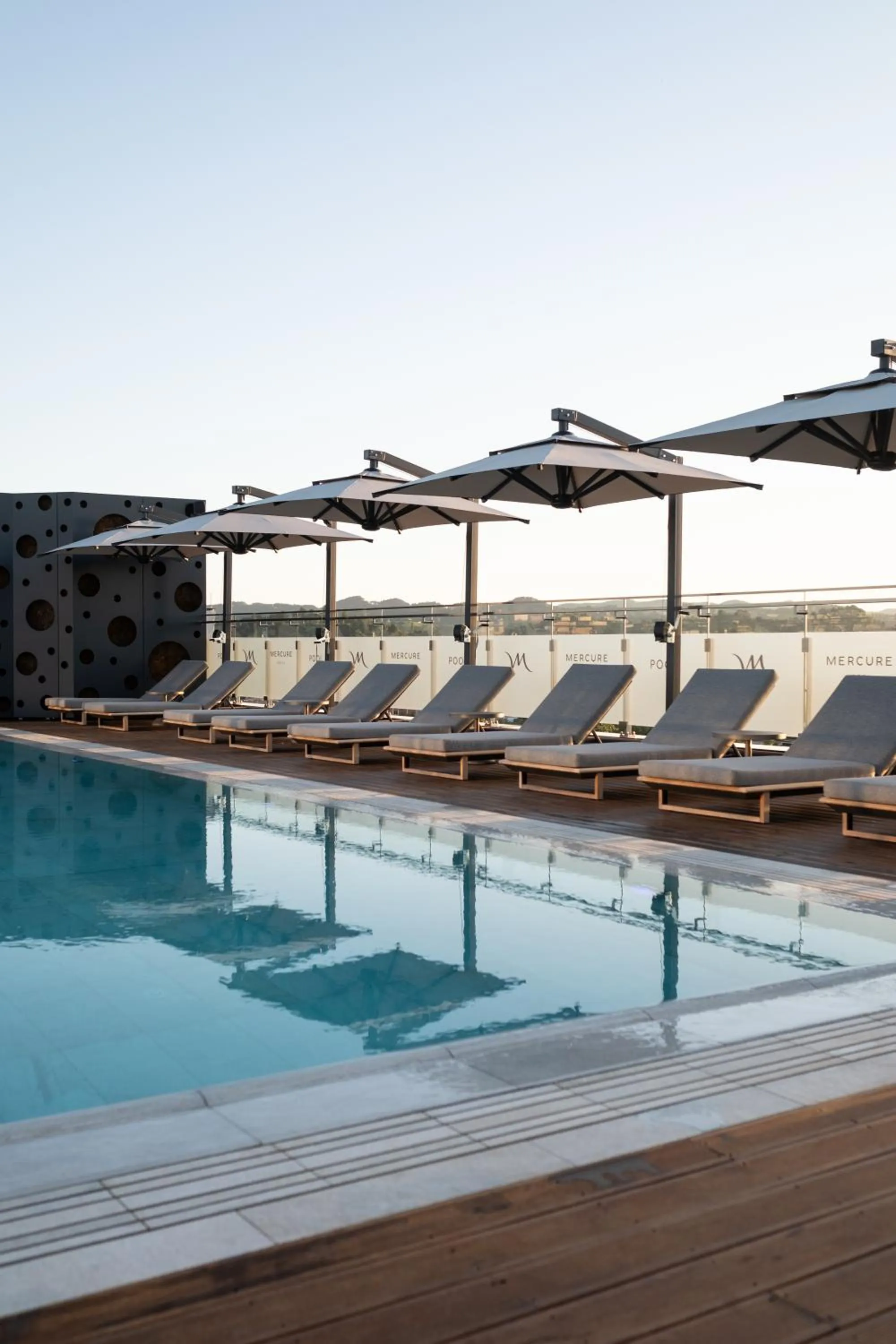 Swimming pool in Mercure Tirana