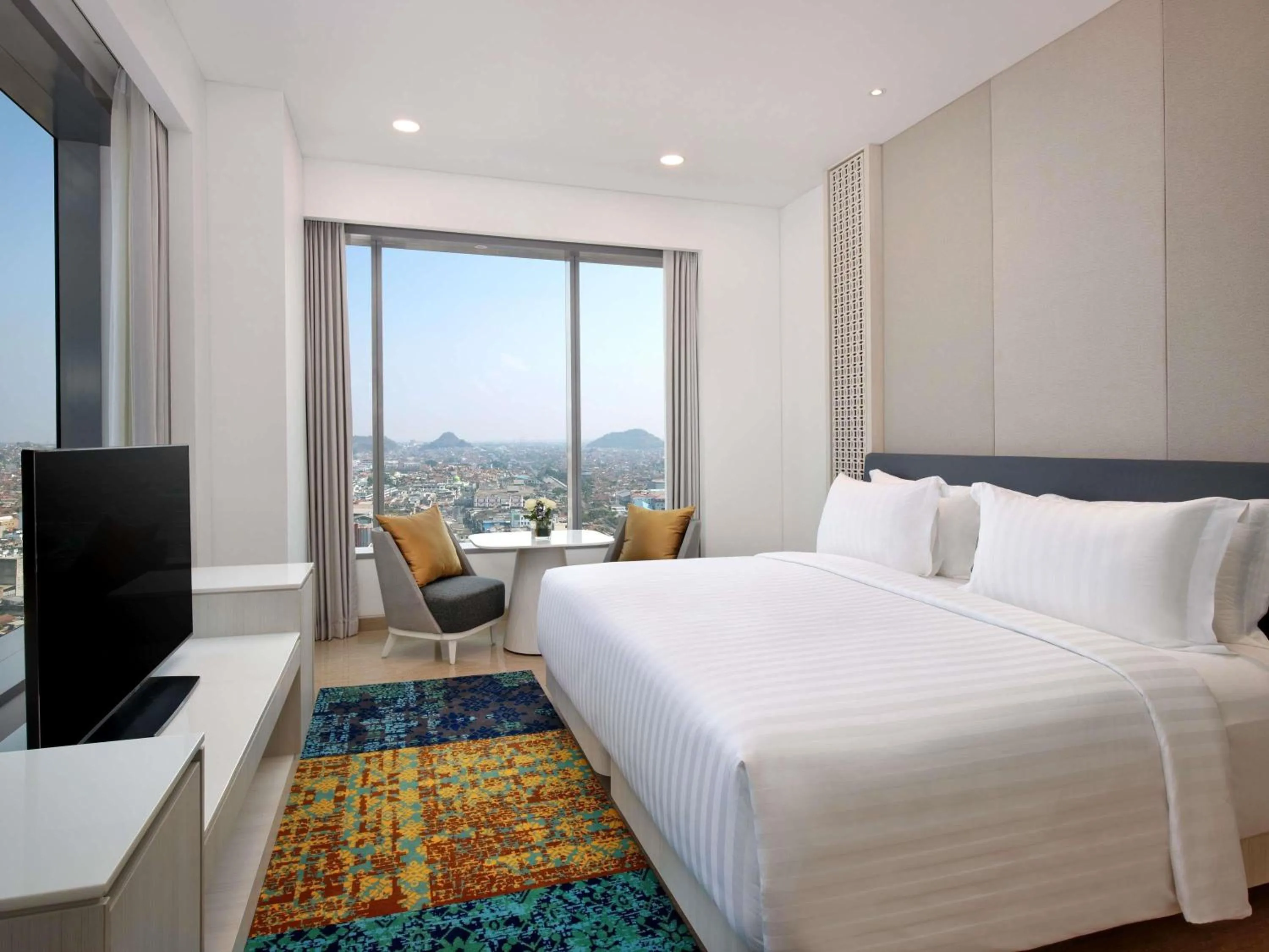 Bedroom, Bed in Grand Mercure Lampung