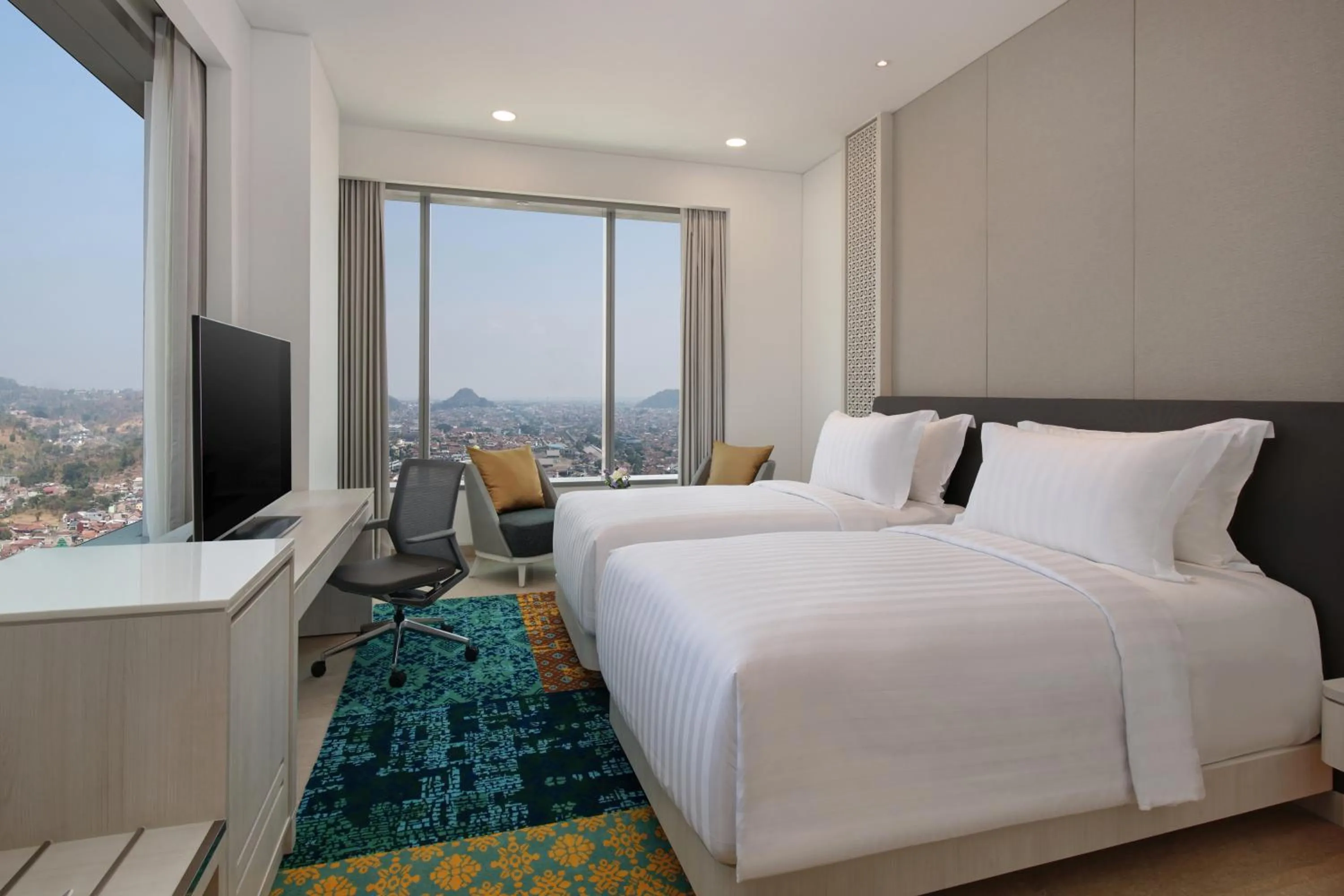 Bed in Grand Mercure Lampung