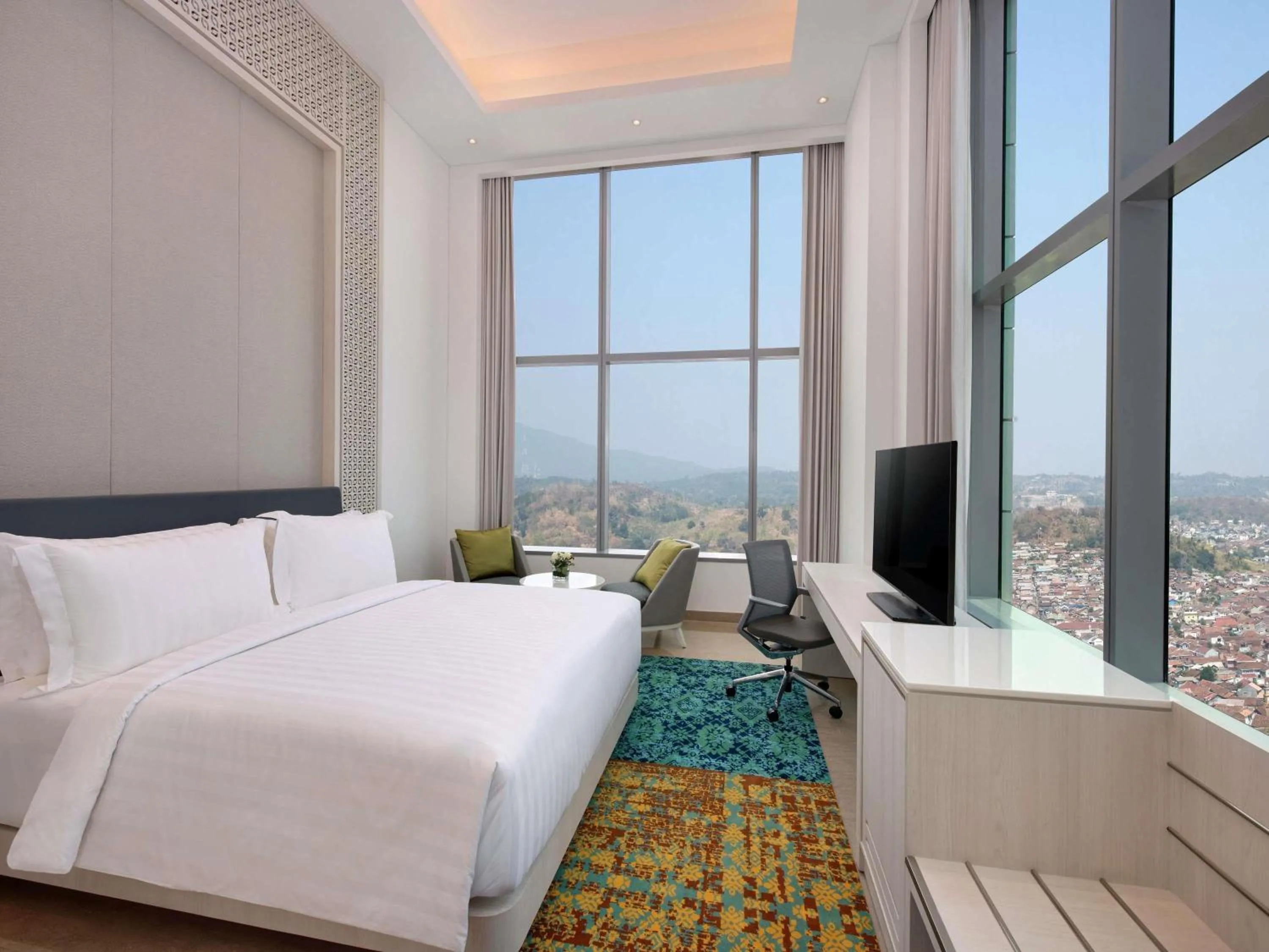 Bedroom, Bed in Grand Mercure Lampung