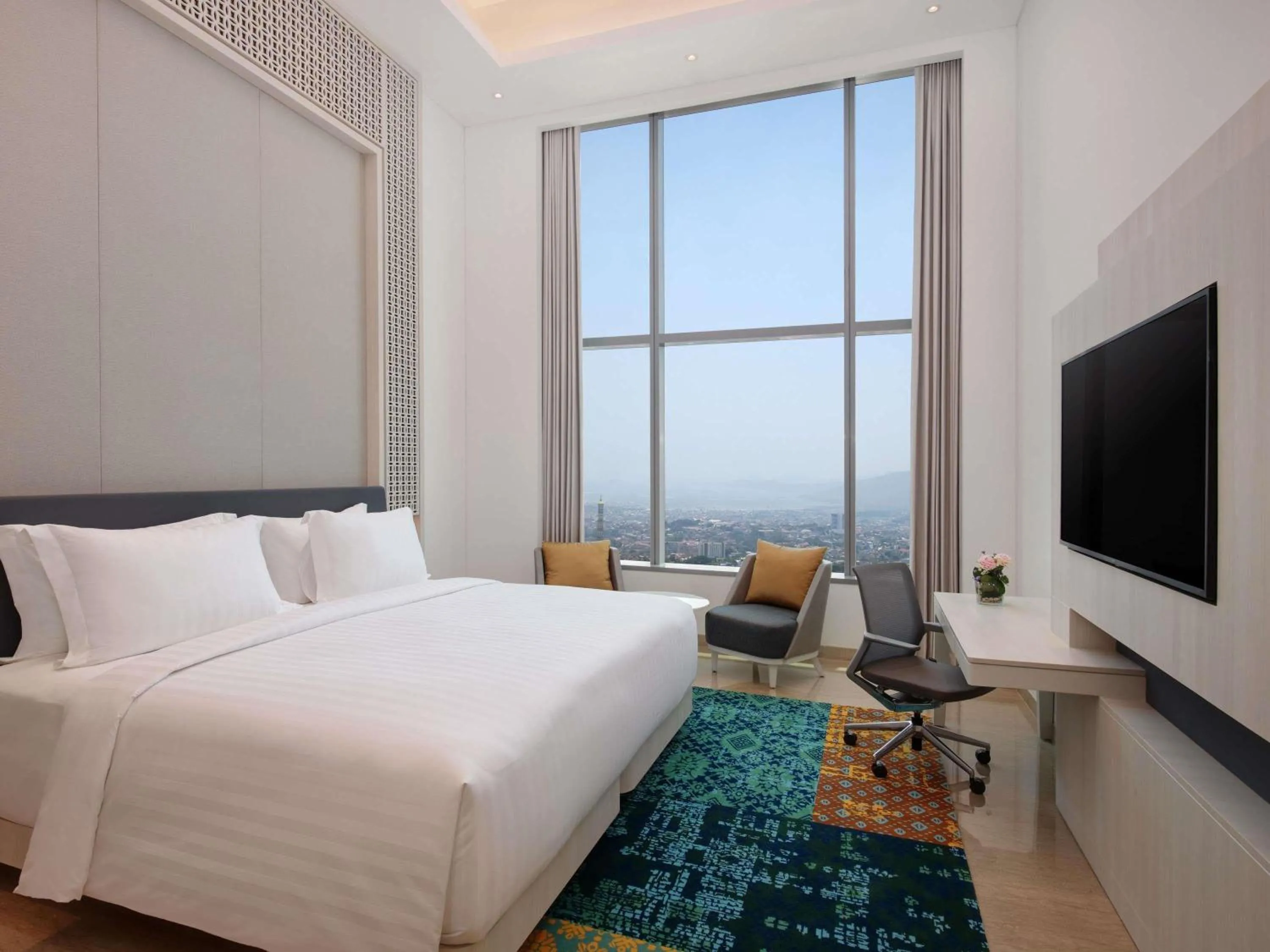 Bedroom, Bed in Grand Mercure Lampung