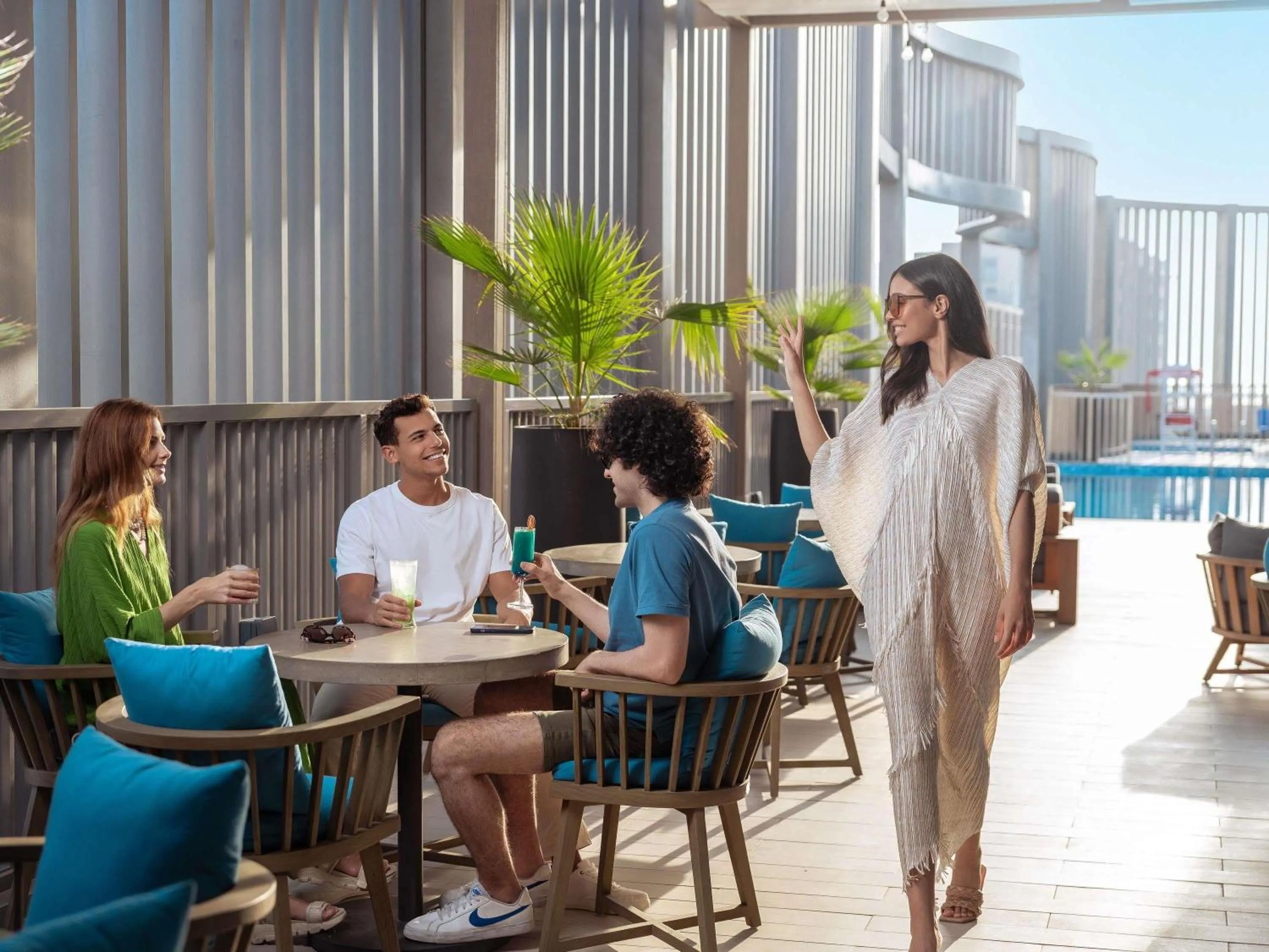 Lounge or bar in Mercure Dubai Deira