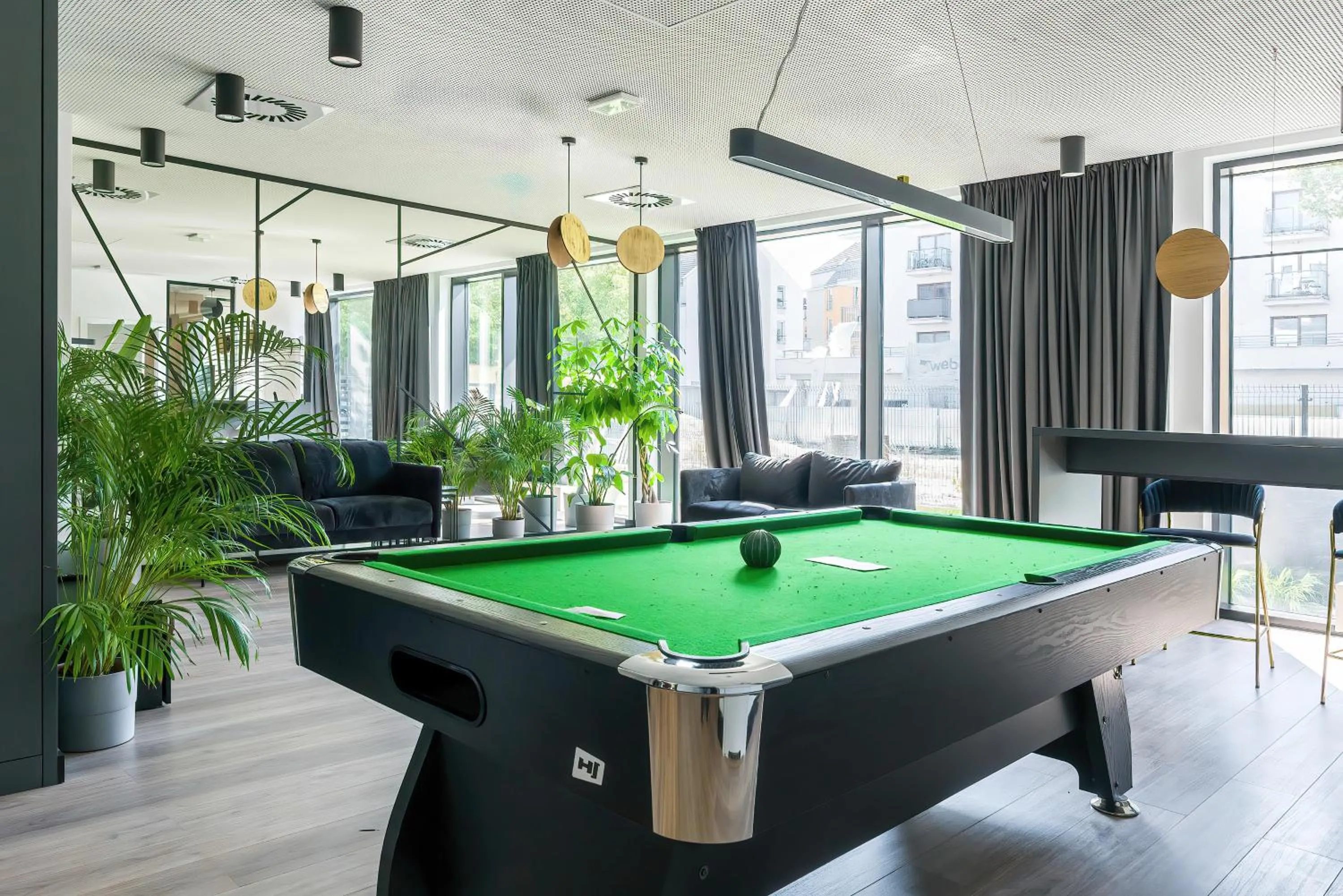 Stylish & Comfy Garbary Apartments with Parking by Noclegi Renters