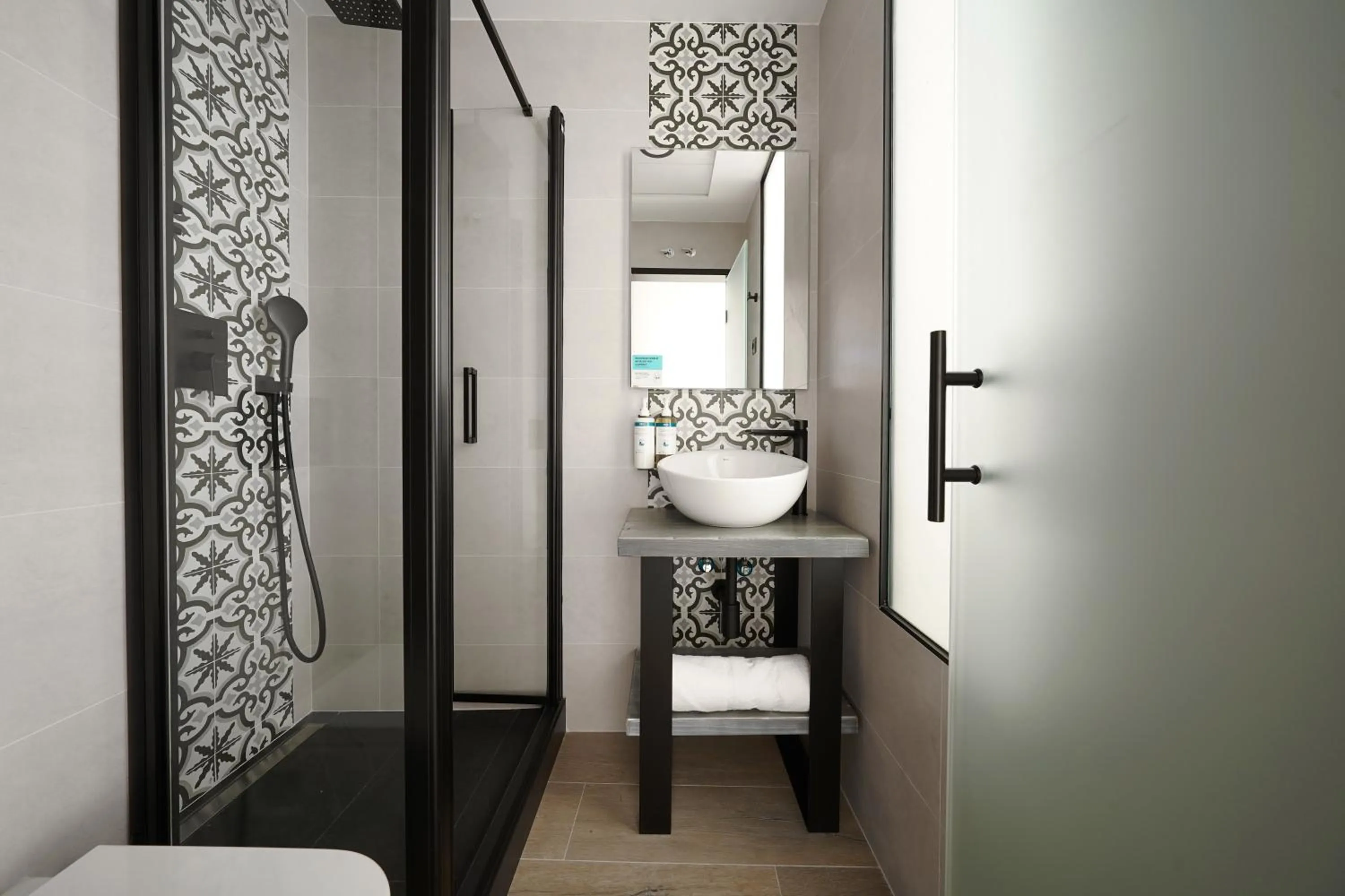 Bathroom in Numa Madrid Luna