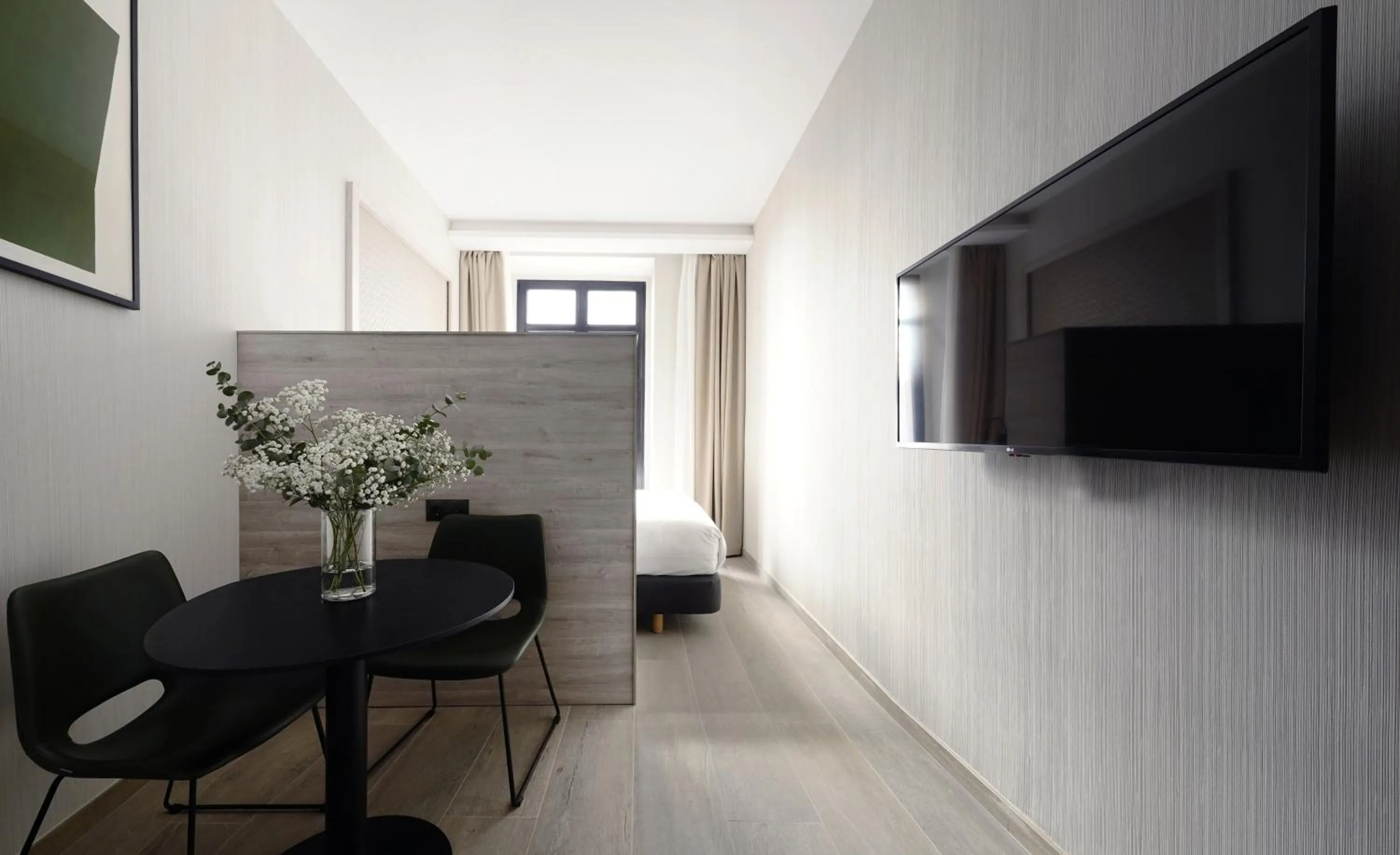 TV and multimedia in Numa Madrid Luna