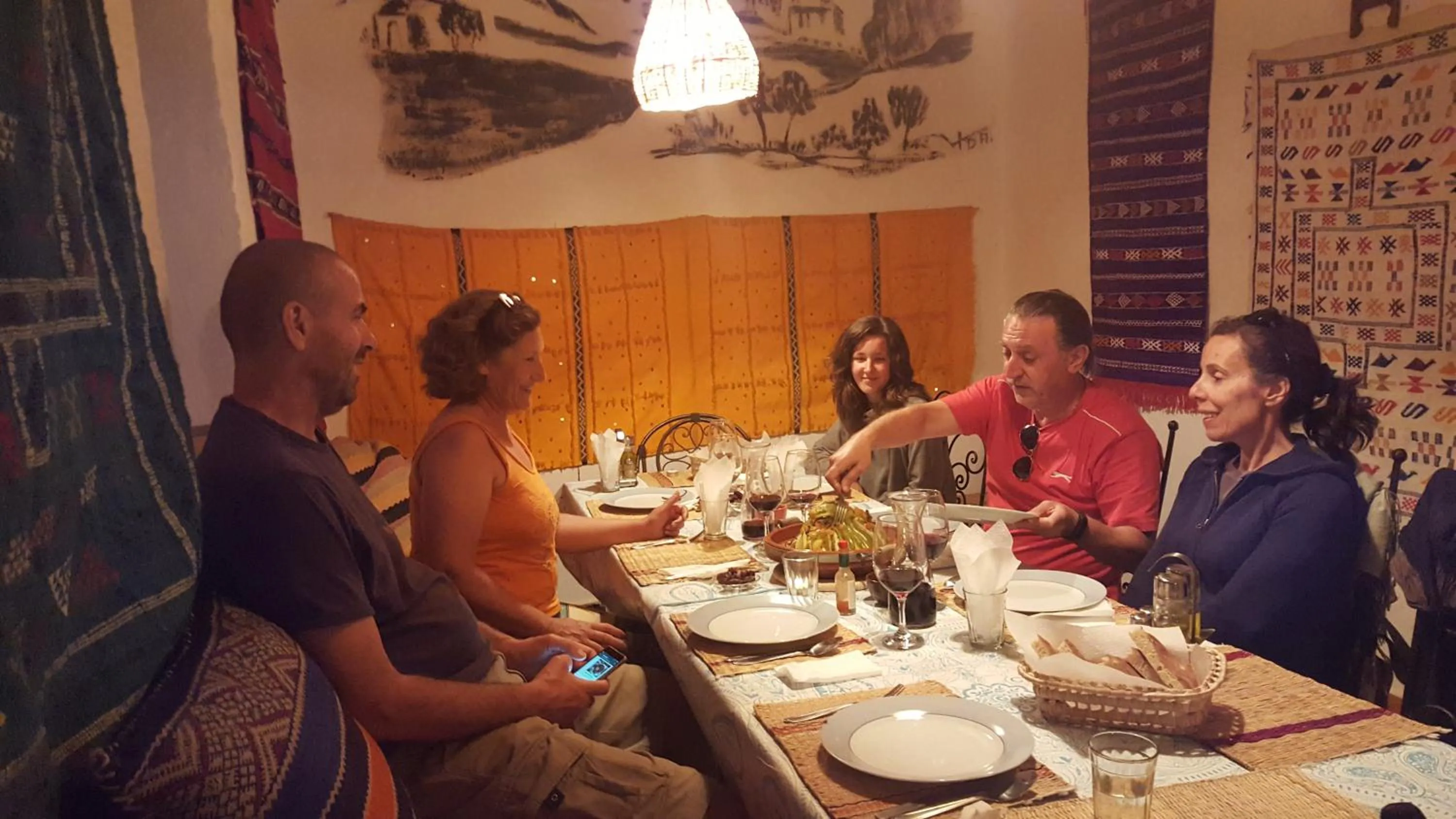 Restaurant/places to eat in Auberge Ibrahim