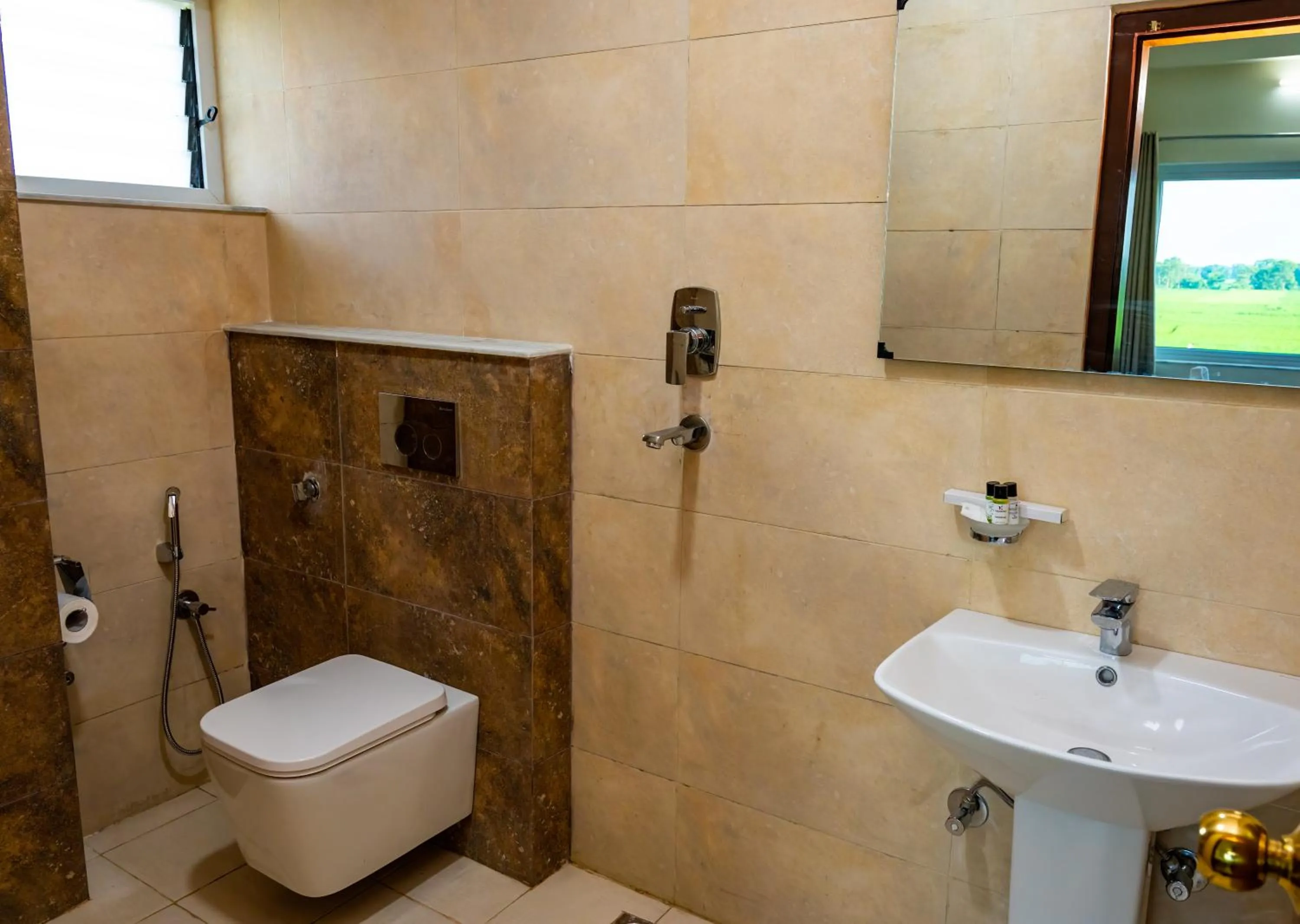 Restaurant/places to eat in Lumbini Five Elements Hotel