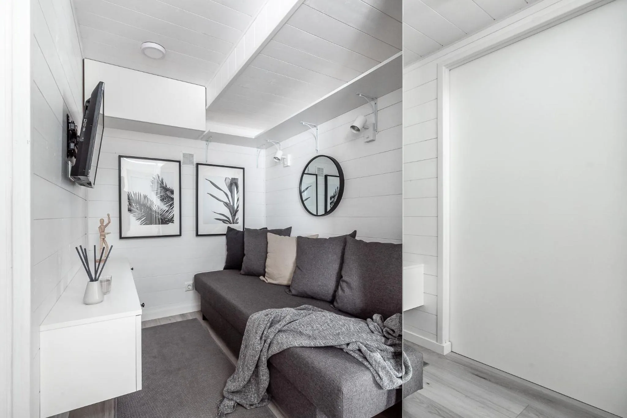 Seating area in Waterfront Cabins