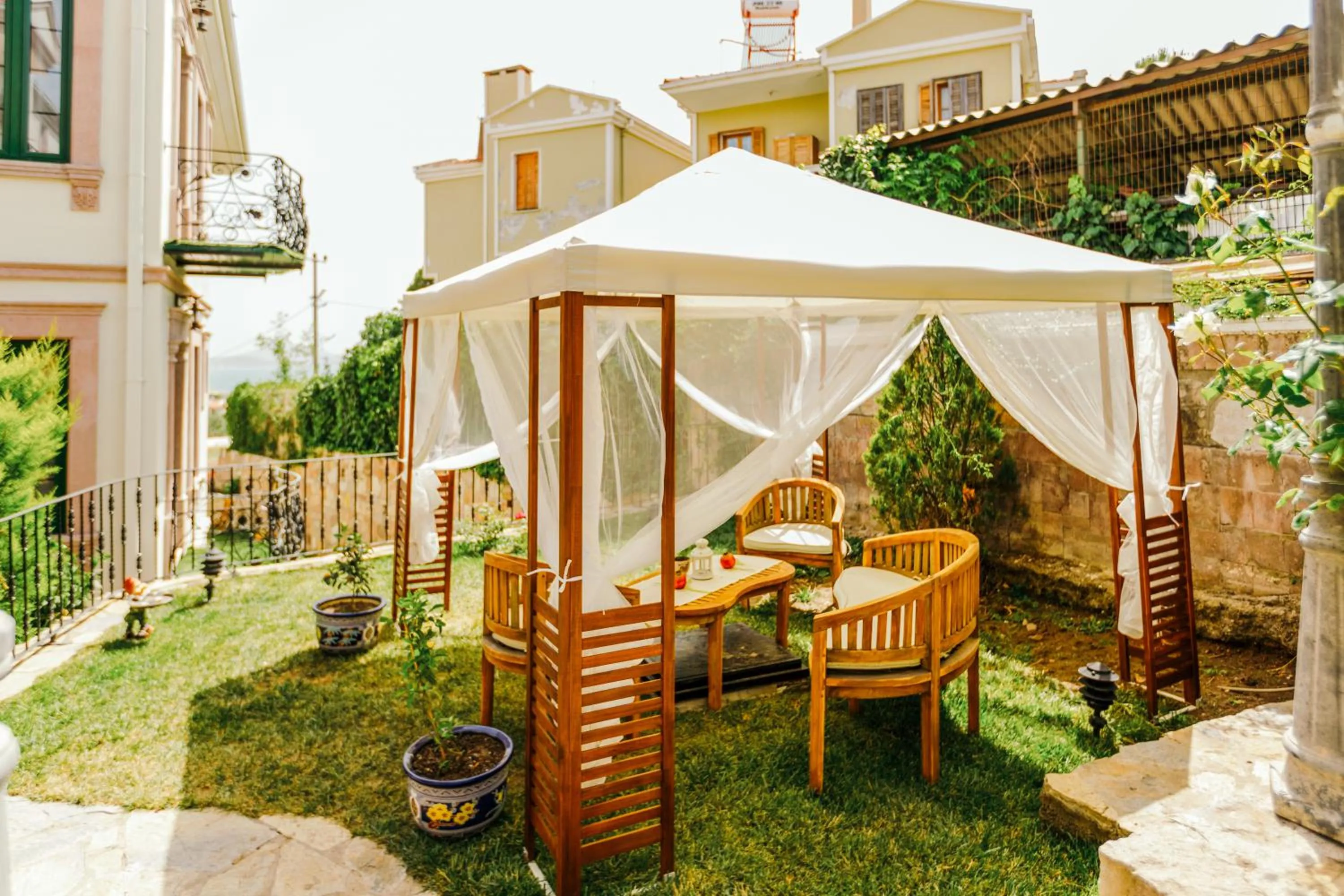 Patio in Cunda Esen Hotel