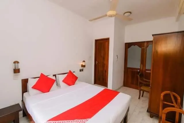 Bedroom, Bed in Grand Kandy Villa