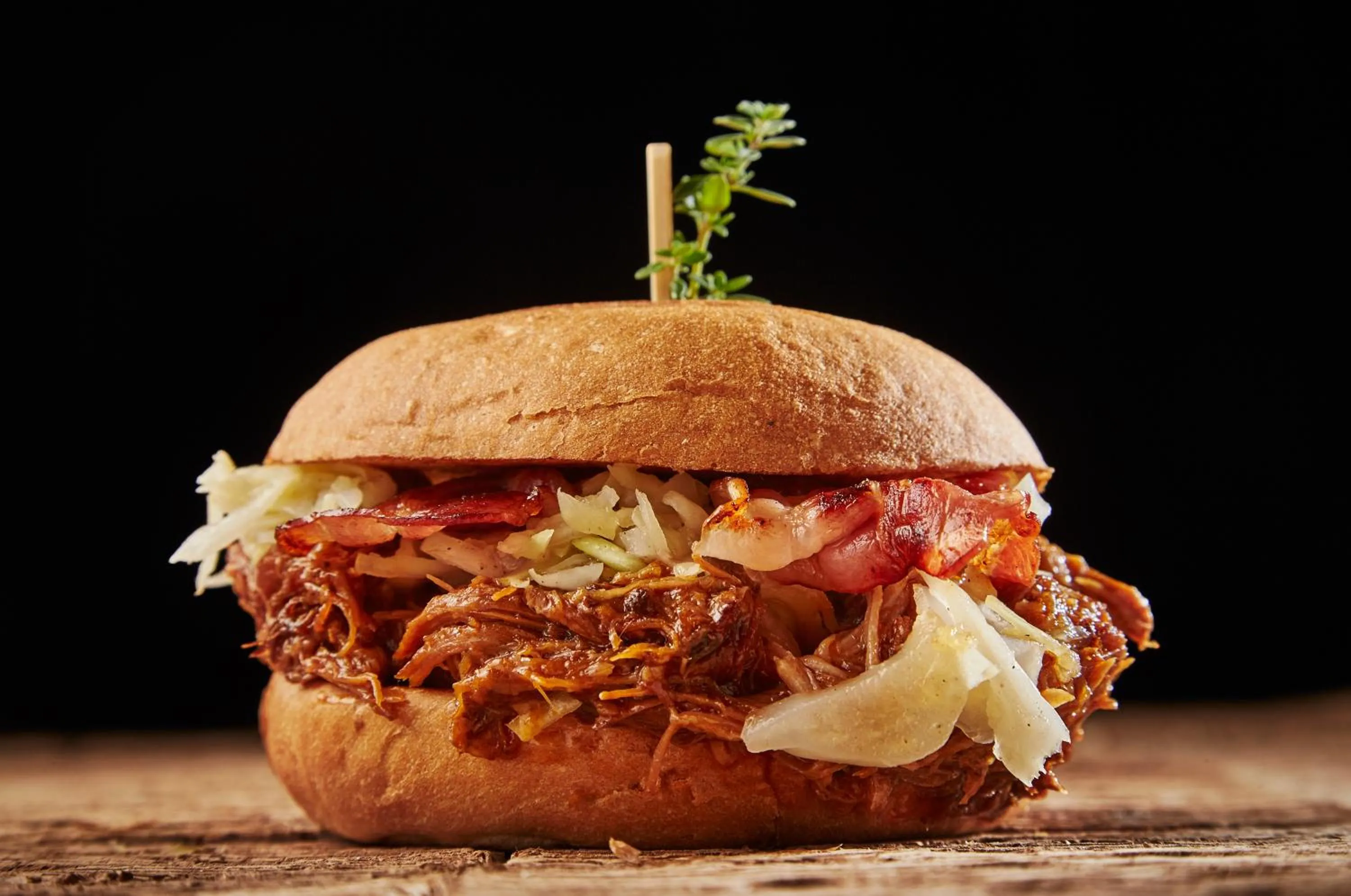 Food and drinks in THOMSN Central Hotel & Appartements