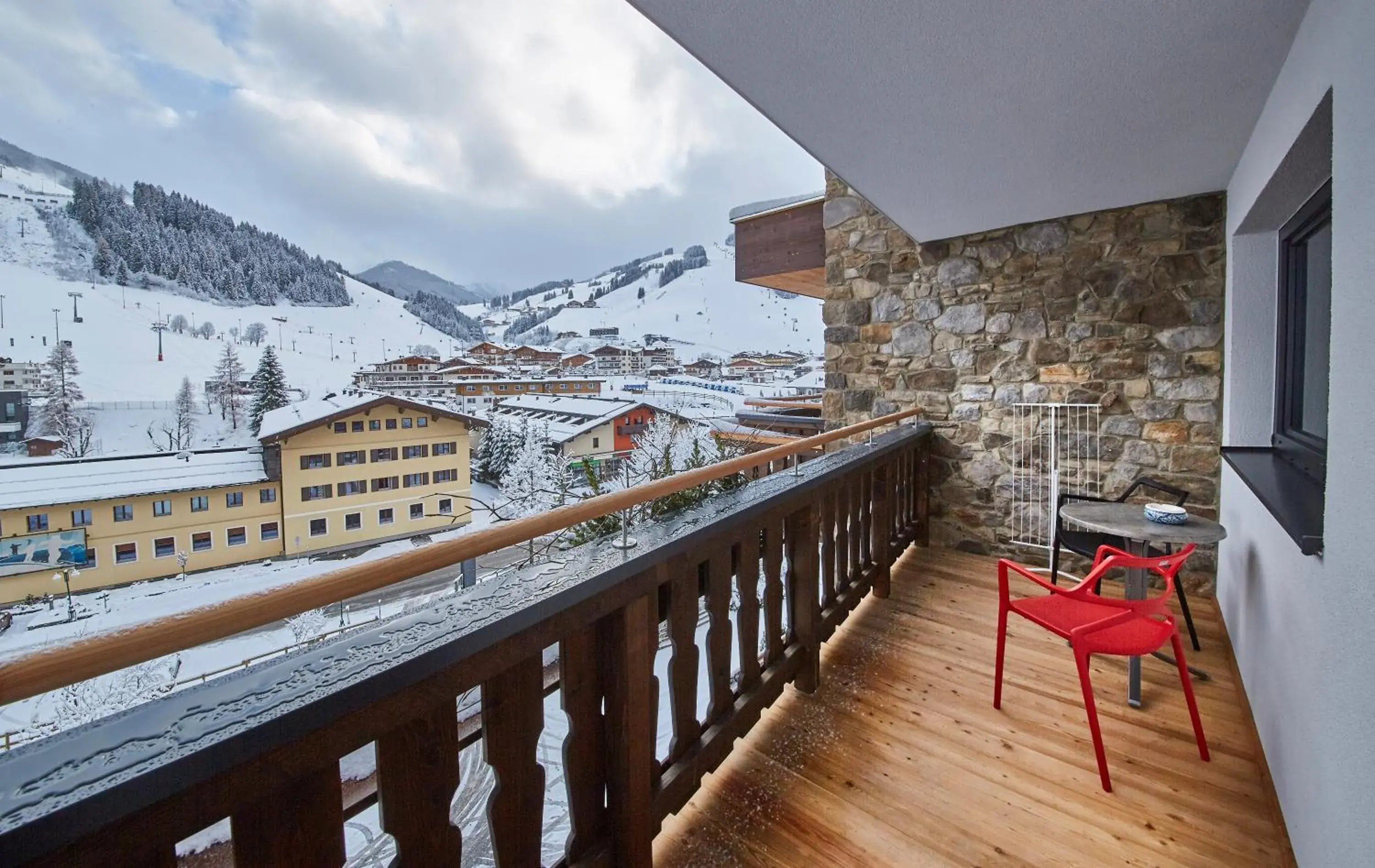 Comfort One-Bedroom Apartment with Mountain View - single occupancy in THOMSN Central Hotel & Appartements Comfort One-Bedroom Apartment with Mountain View - single occupancy in THOMSN Central Hotel & Appartements