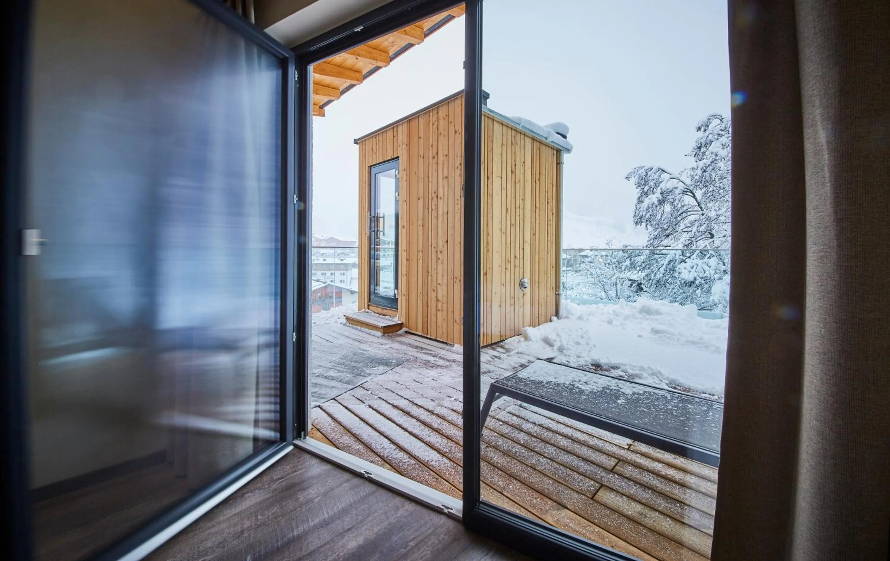 Sauna, Bed in THOMSN Central Hotel & Appartements