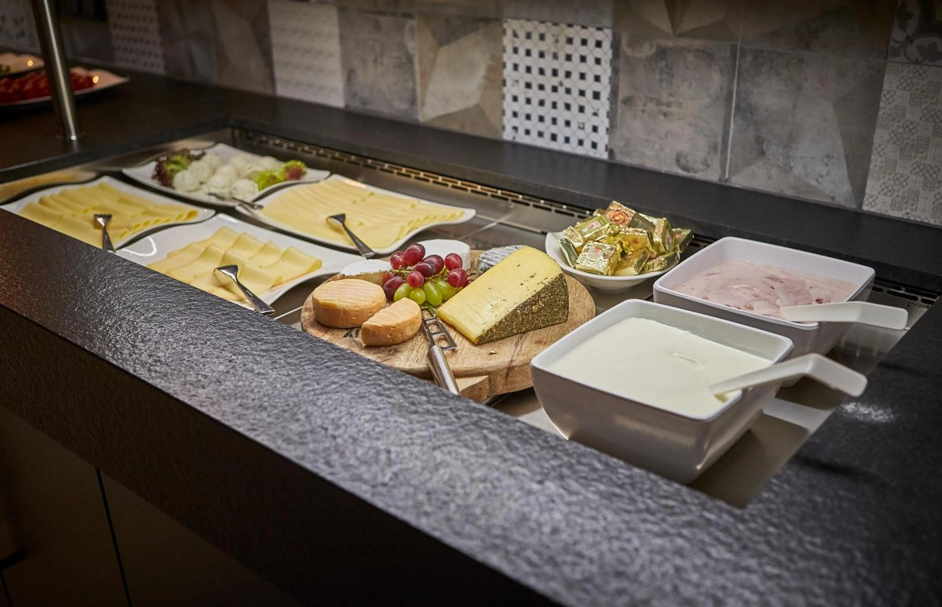 Buffet breakfast in THOMSN Central Hotel & Appartements