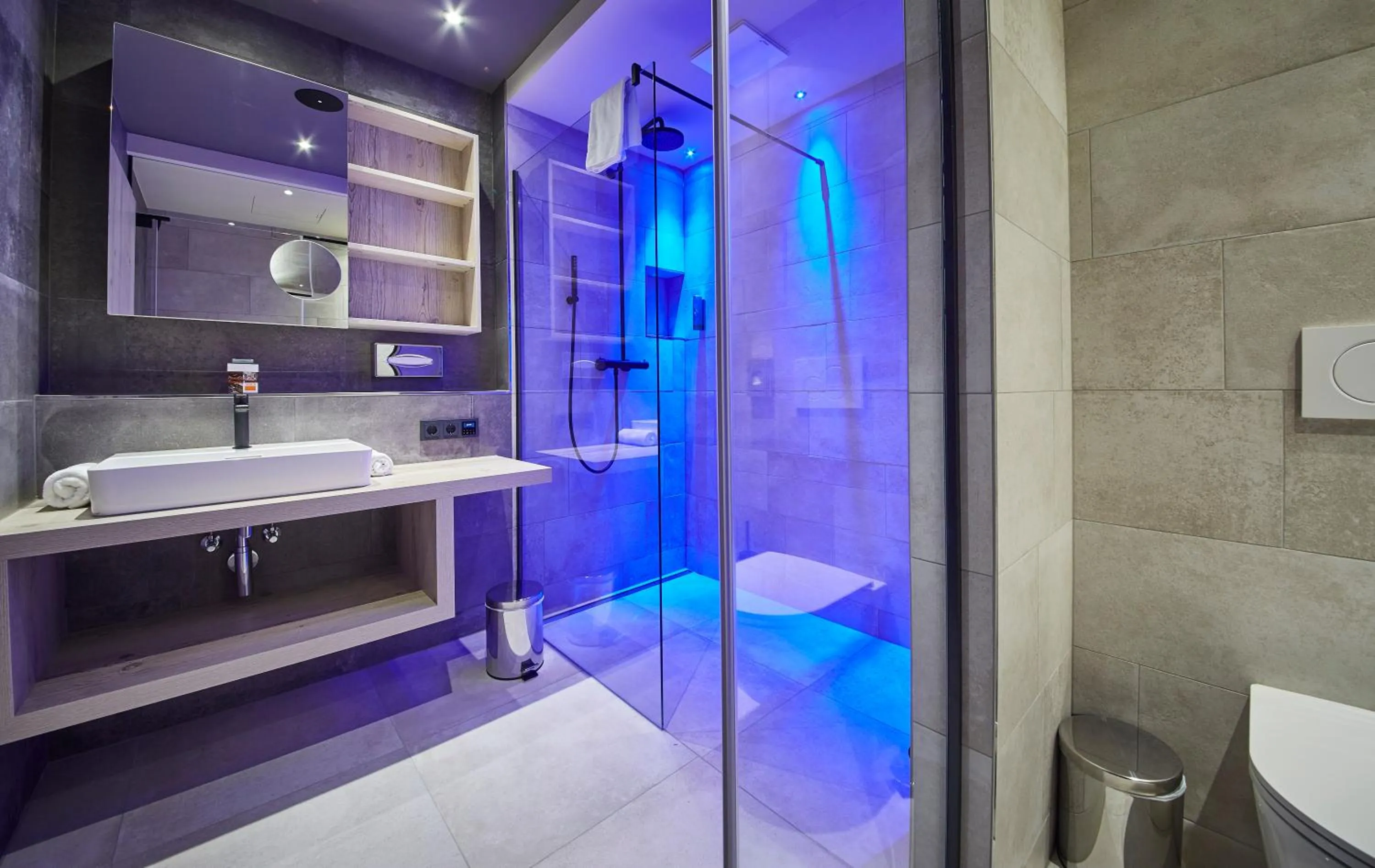 Bathroom in THOMSN Central Hotel & Appartements