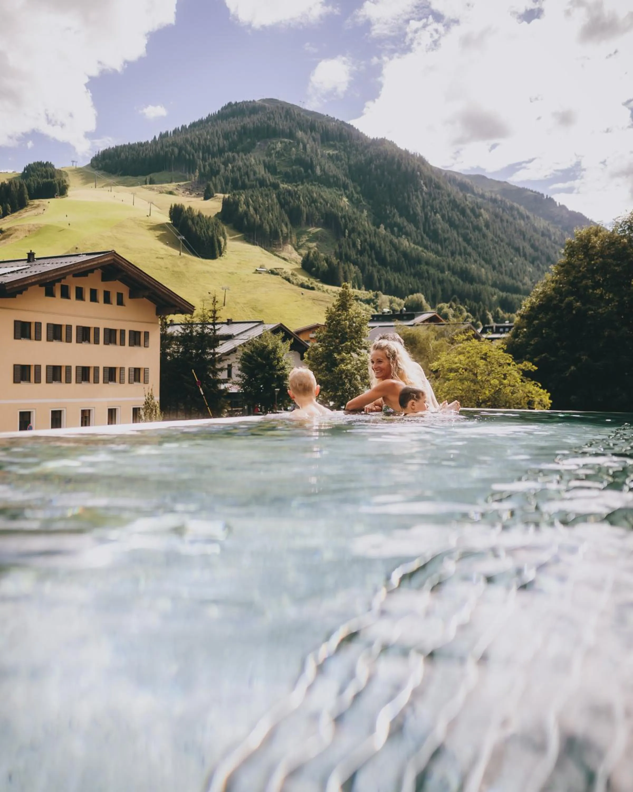 Swimming pool in THOMSN Central Hotel & Appartements