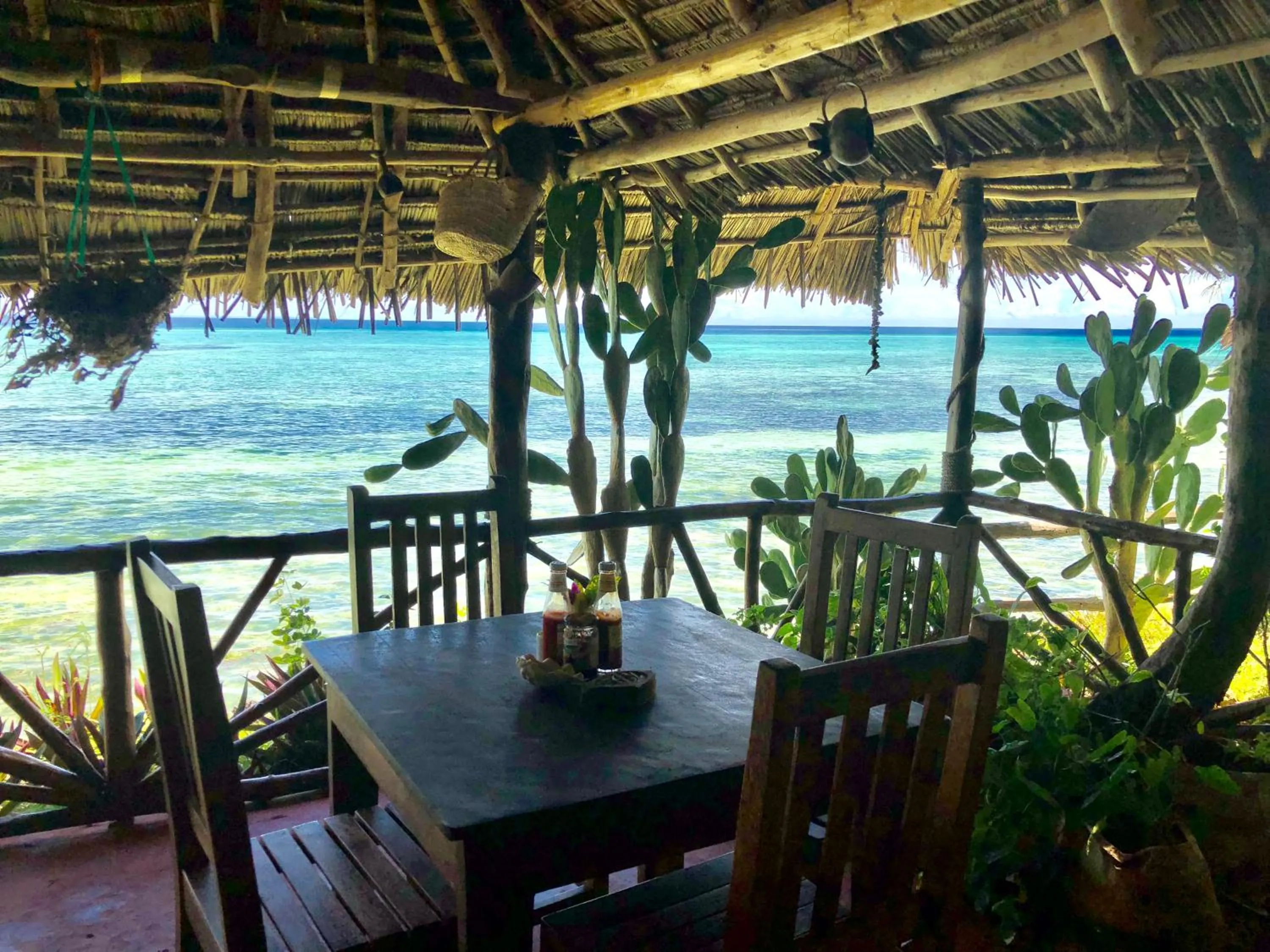 Restaurant/places to eat in Promised Land Lodge