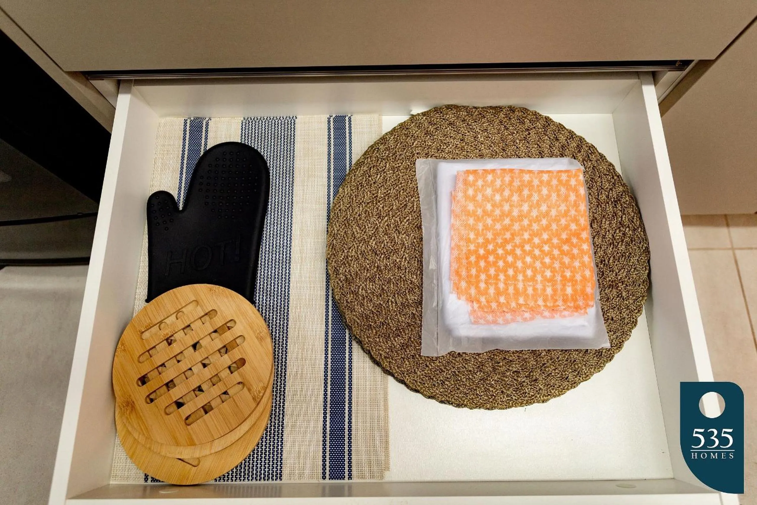 Kitchen or kitchenette in Lindo e aconchegante com vista panorâmica na Barra