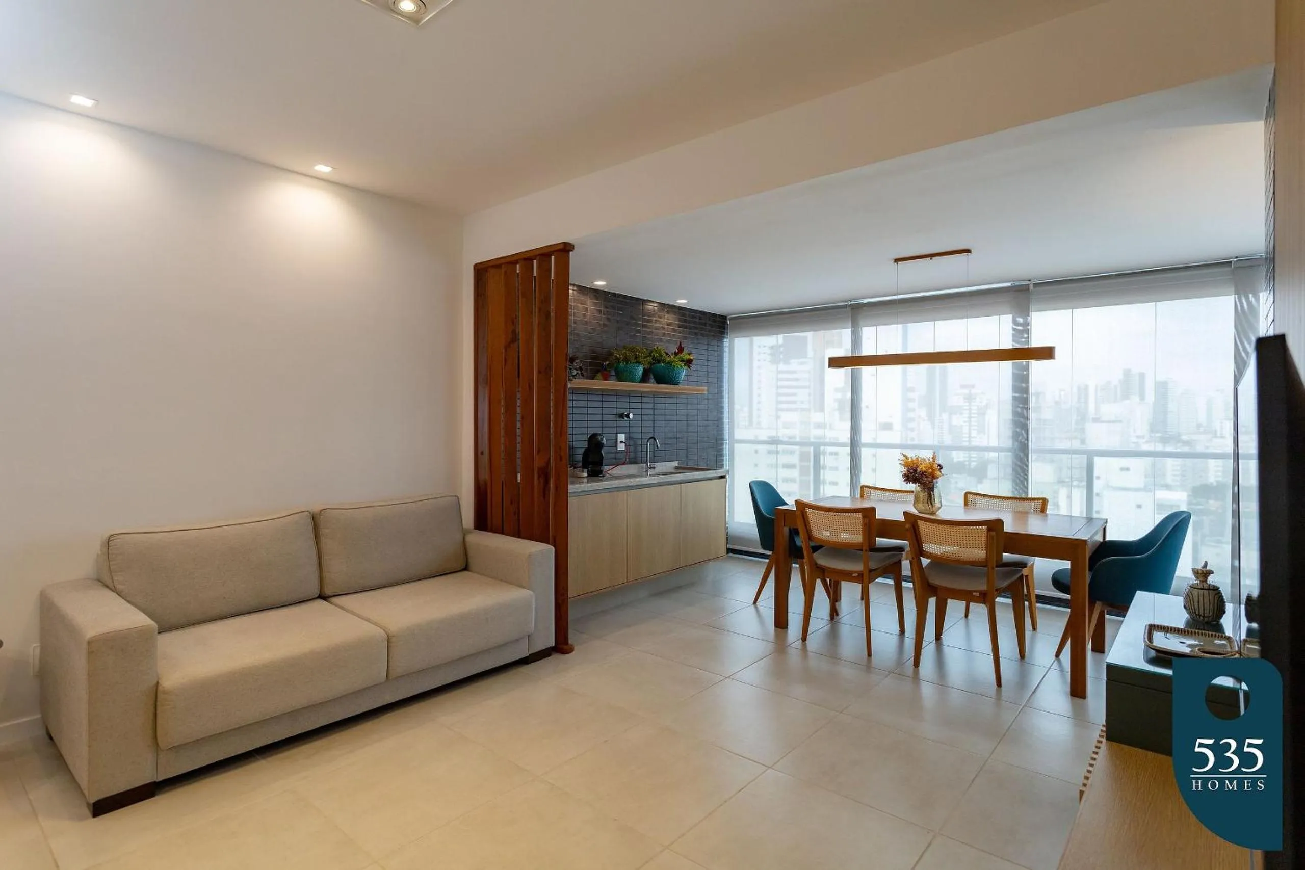 Living room in Lindo e aconchegante com vista panorâmica na Barra