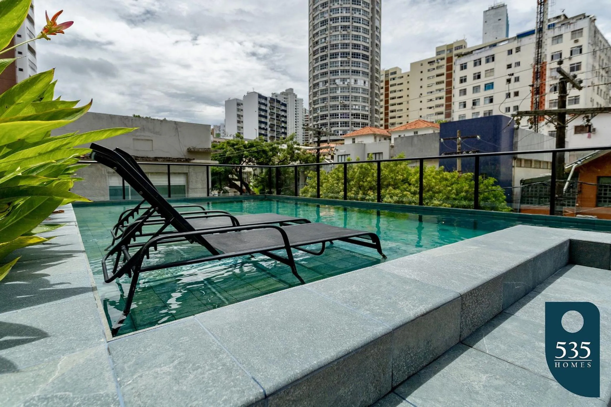 Swimming pool in Lindo e aconchegante com vista panorâmica na Barra