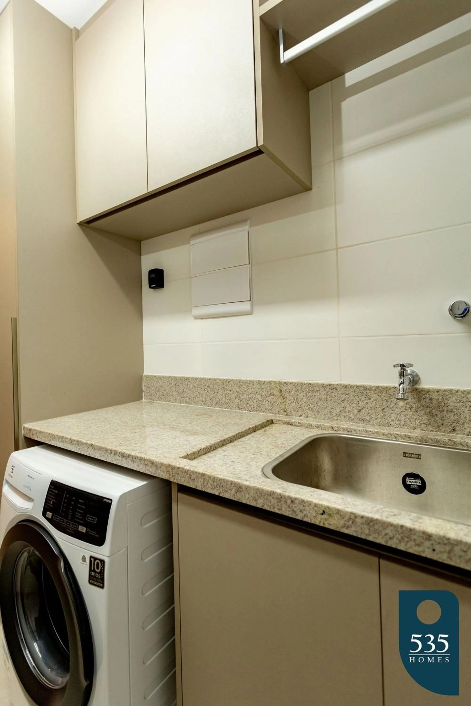 Kitchen or kitchenette in Lindo e aconchegante com vista panorâmica na Barra