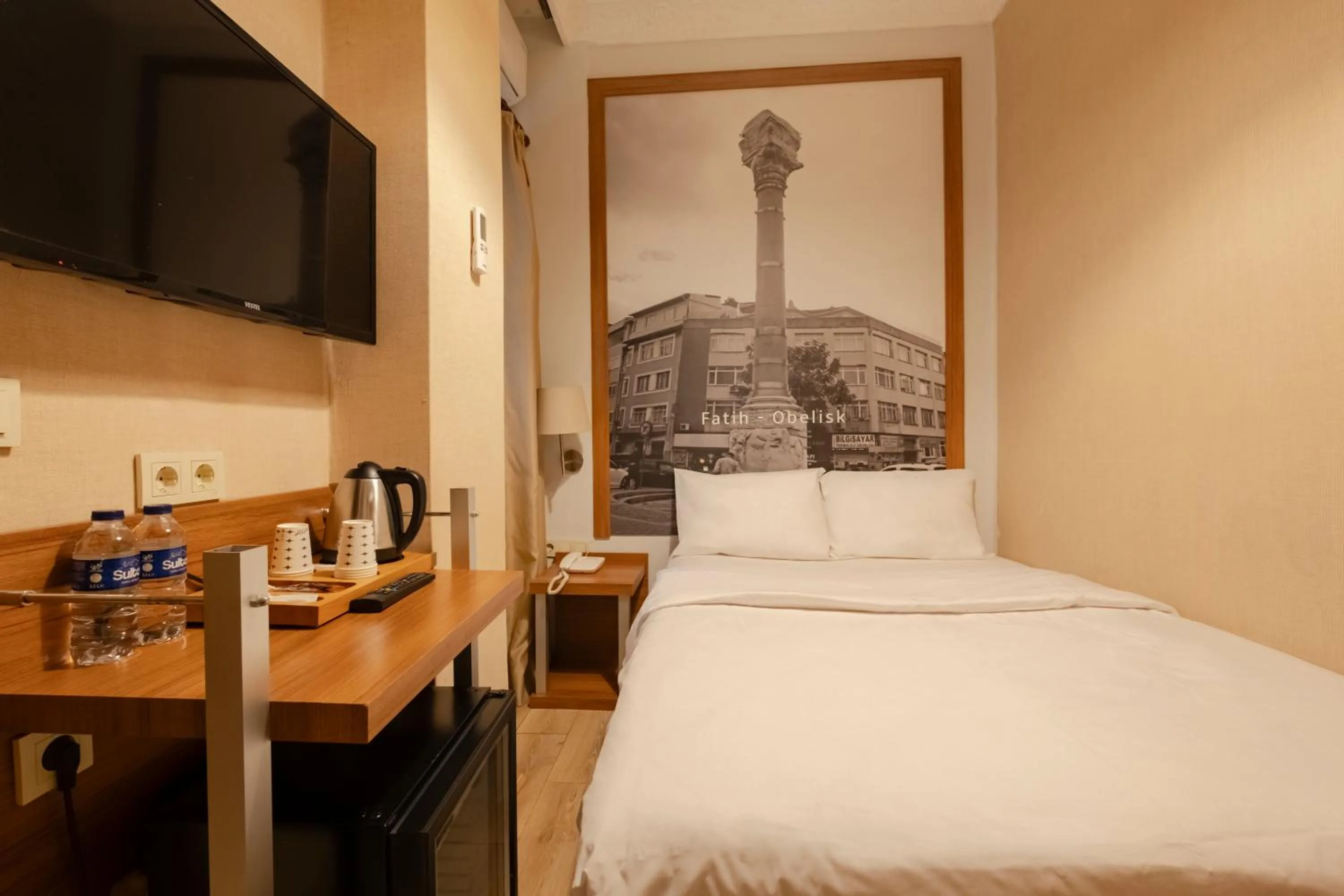 Photo of the whole room, Bed in Sisli MLS Hotel