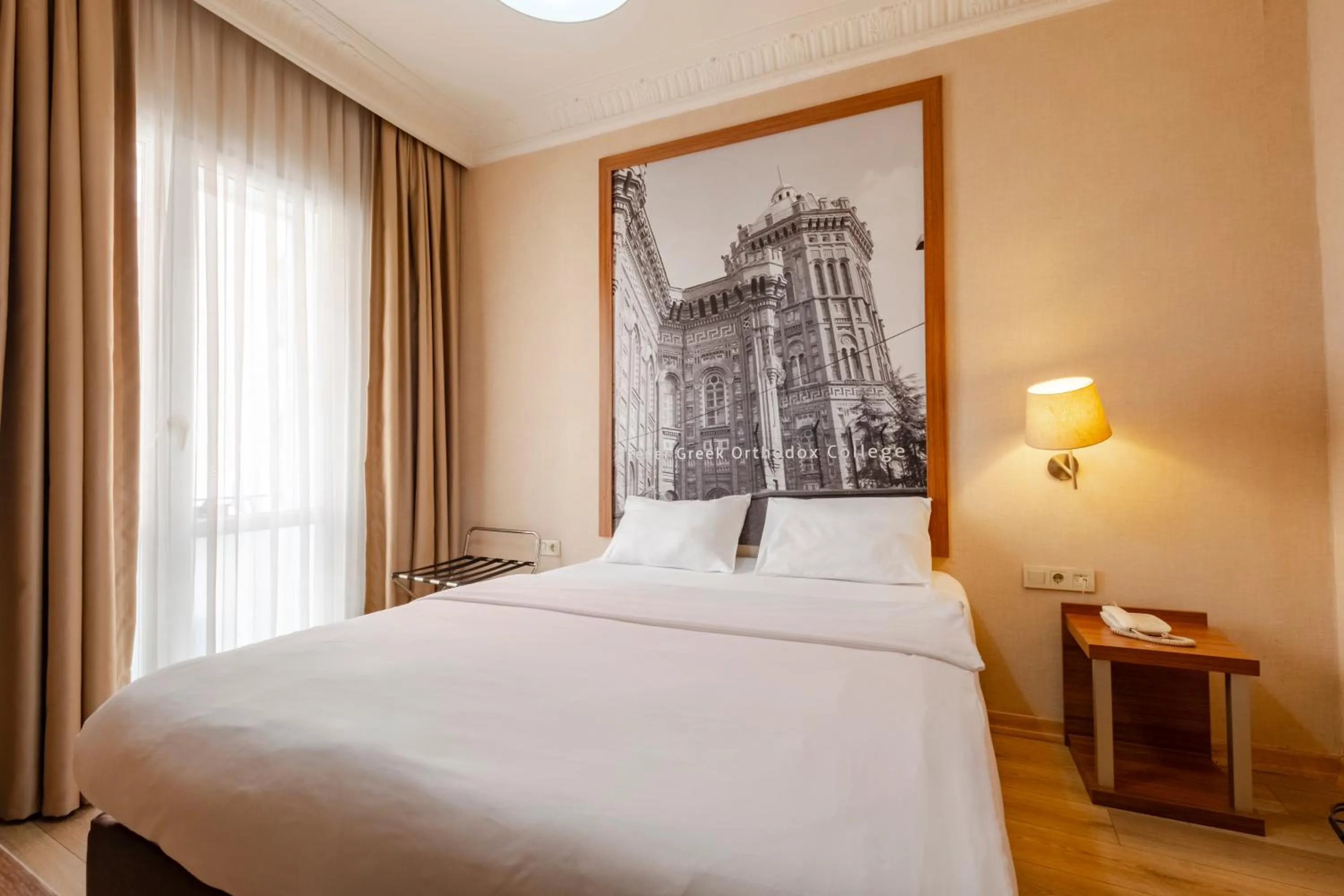 Photo of the whole room, Bed in Sisli MLS Hotel