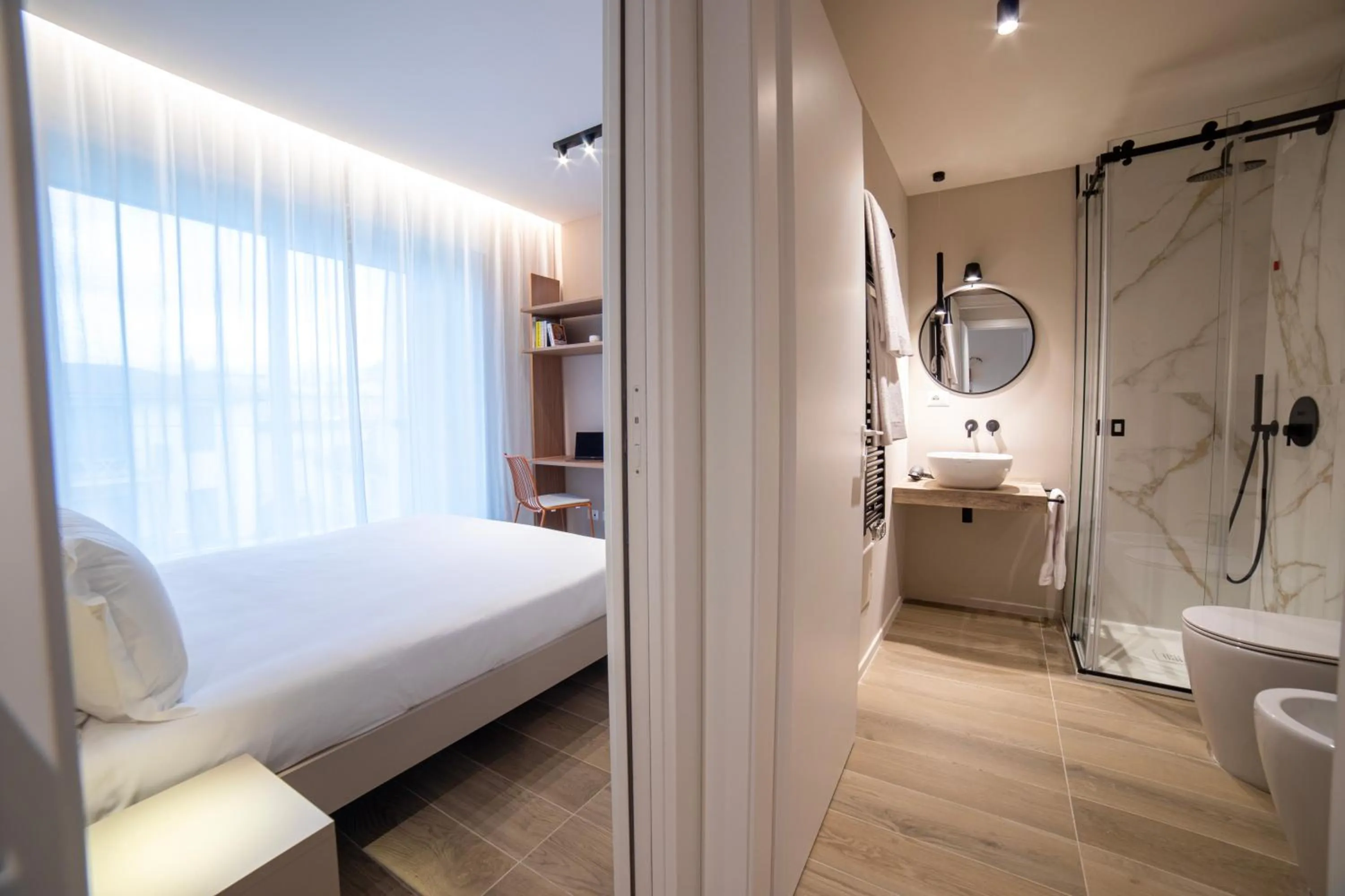 Shower, Bed in Be Mate Torino Centro