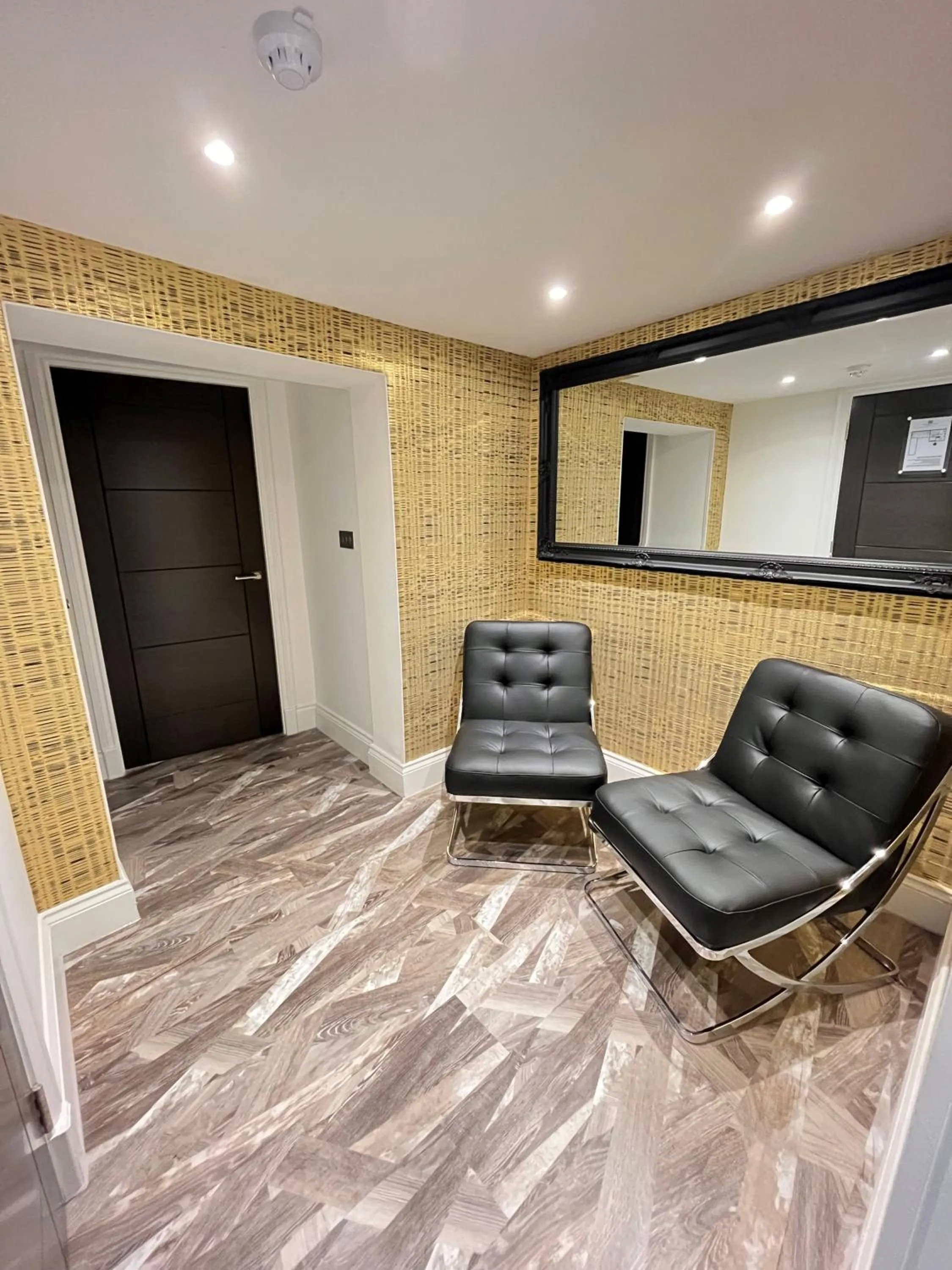 Seating area in Philharmonic Hotel