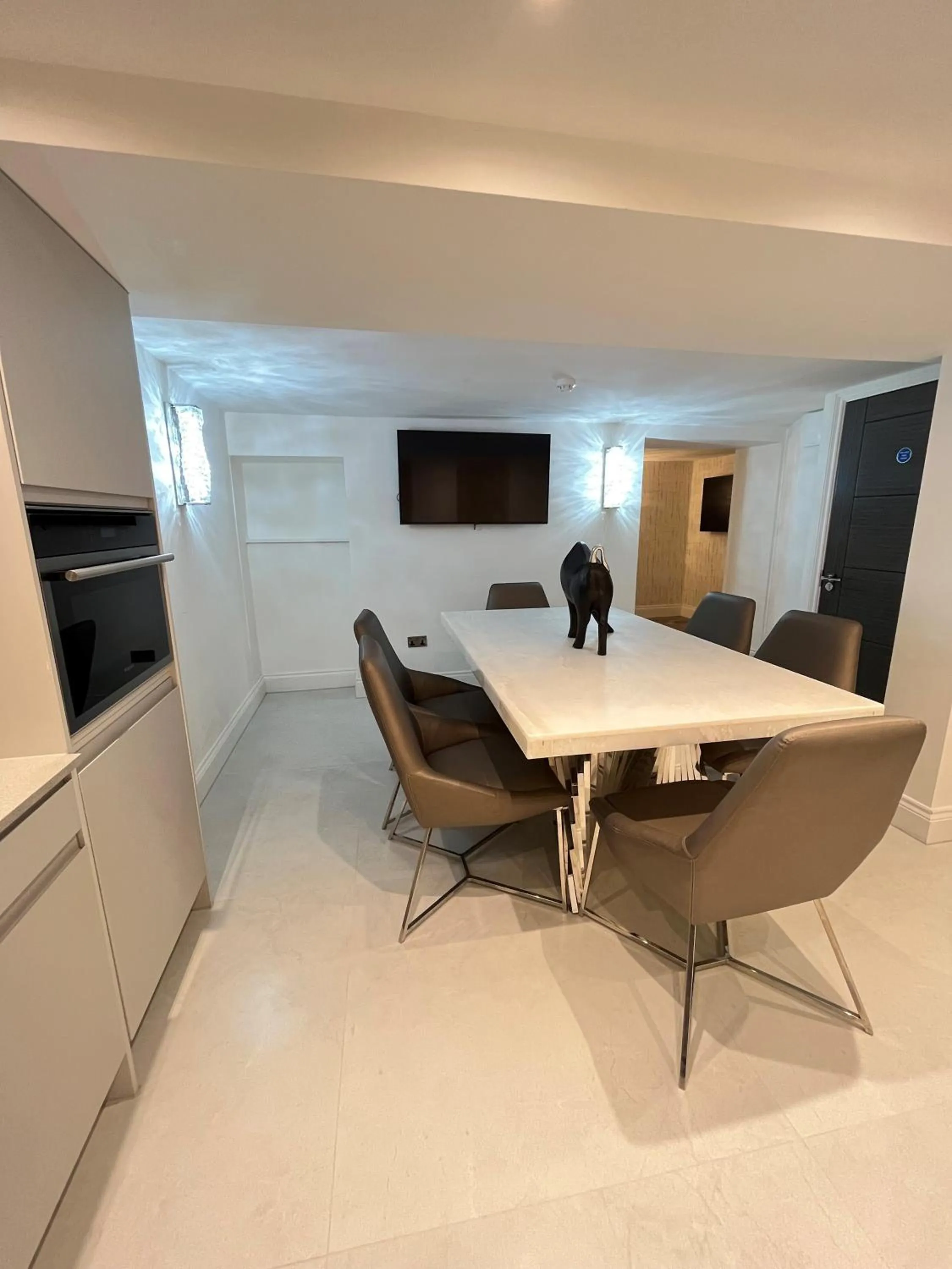 TV and multimedia in Philharmonic Hotel