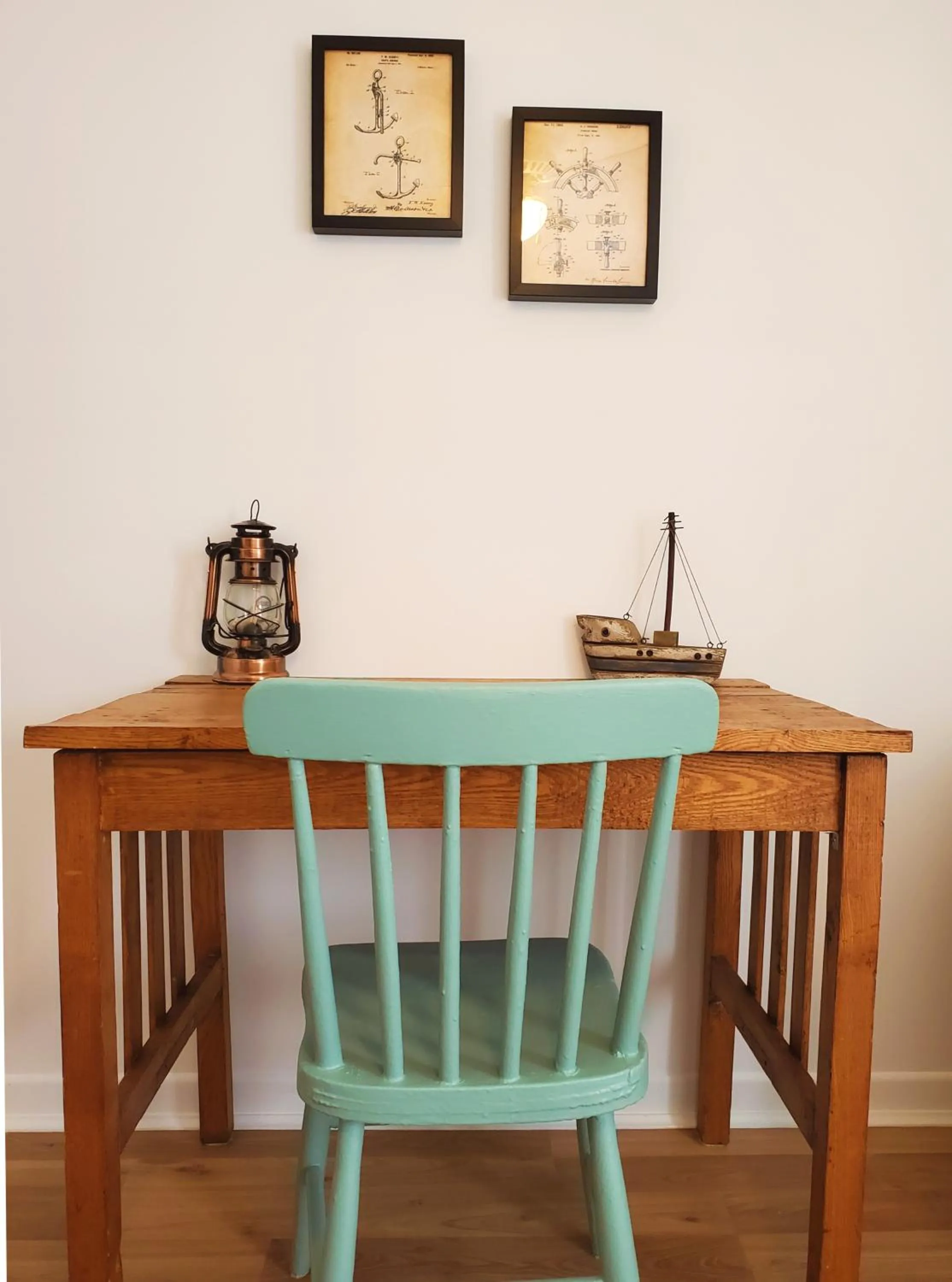 Seating area in Auberge de la rive de Charlevoix - Auberge de jeunesse familiale pour voyageurs de tous âges