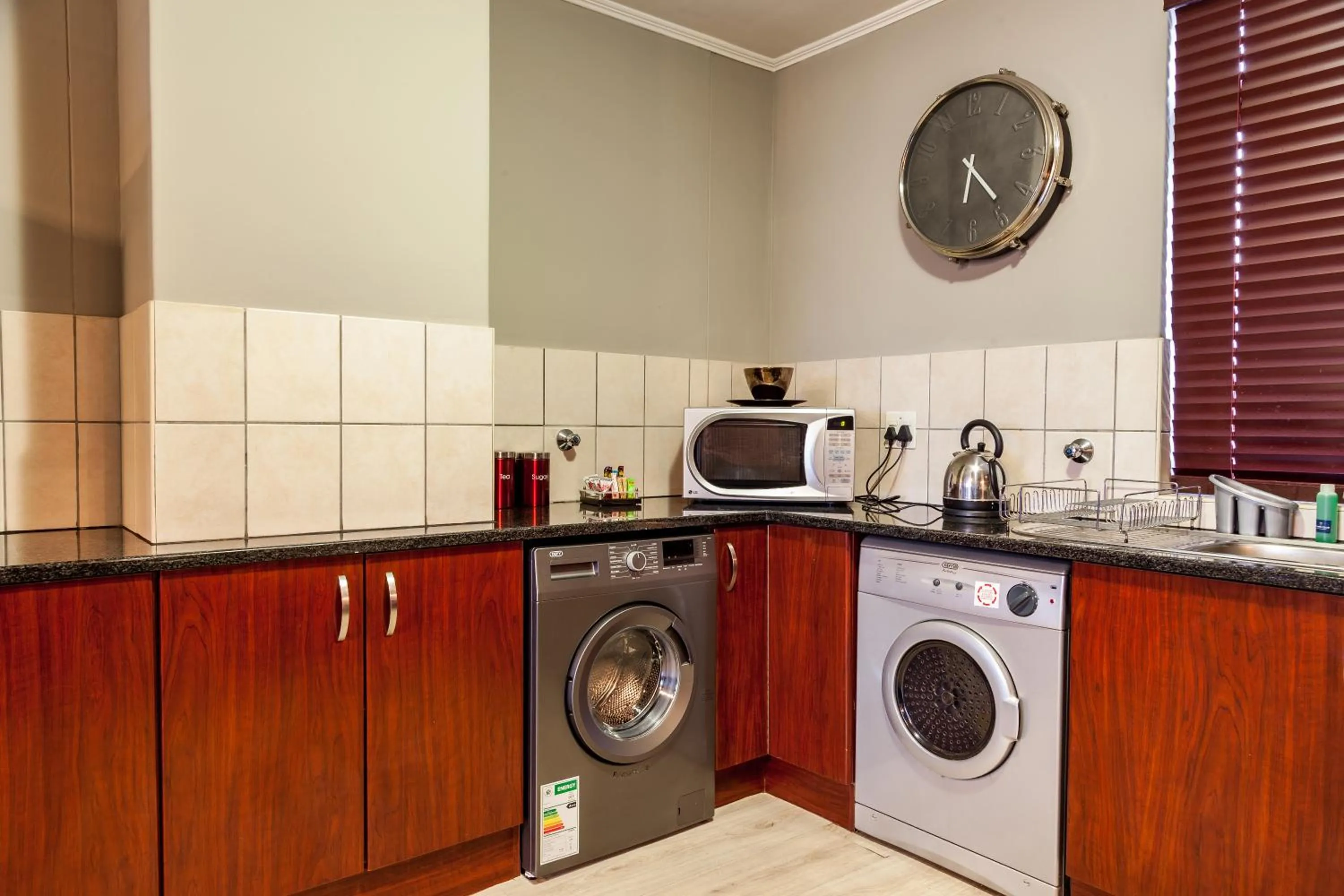 Kitchen or kitchenette in Island Club Hotel & Apartments