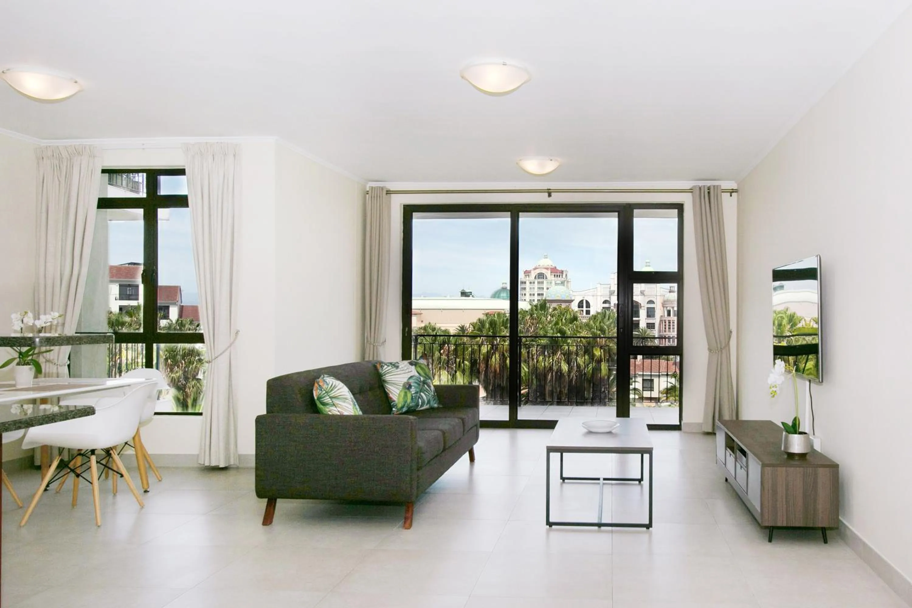 Living room in Island Club Hotel & Apartments