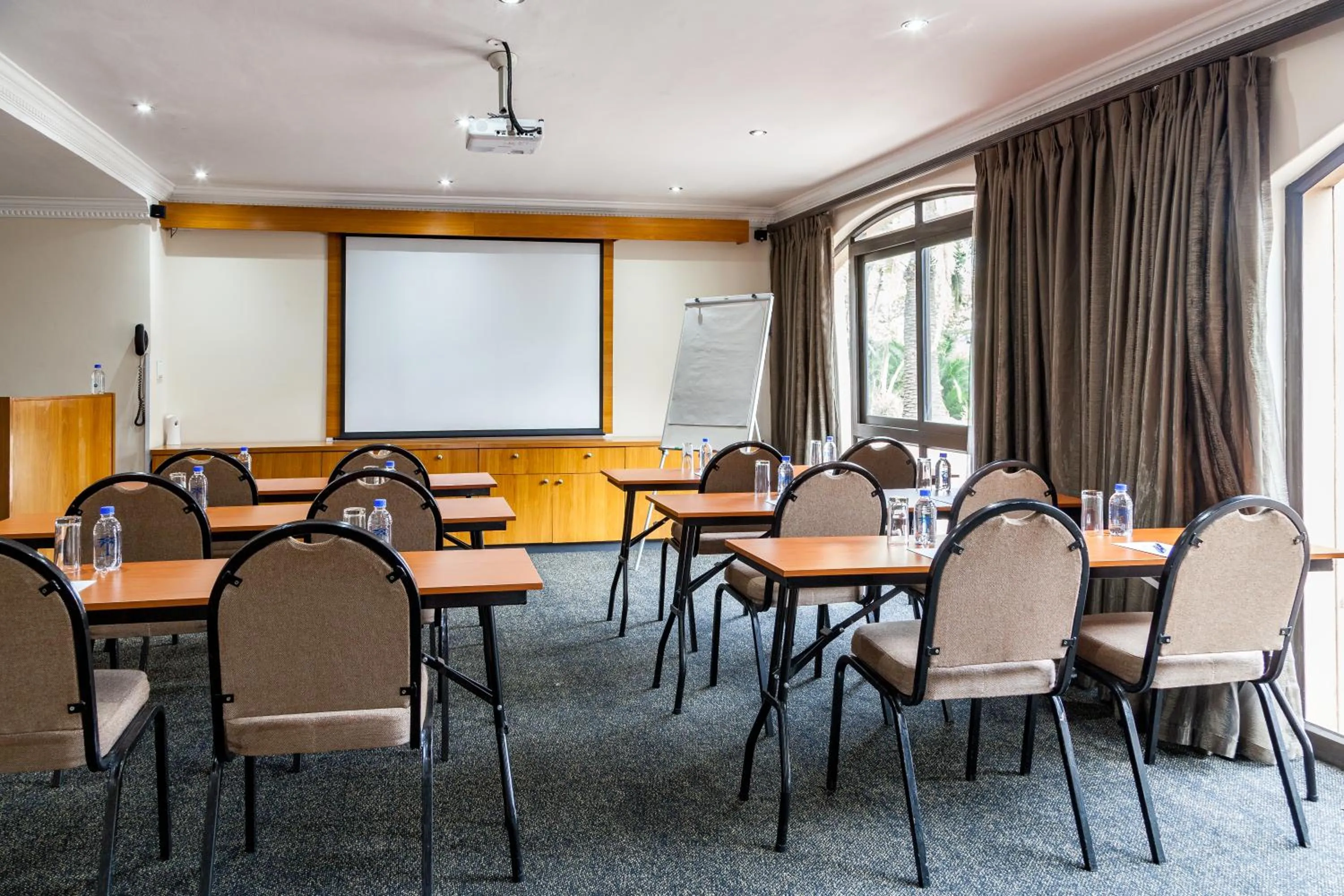 Meeting/conference room in Island Club Hotel & Apartments