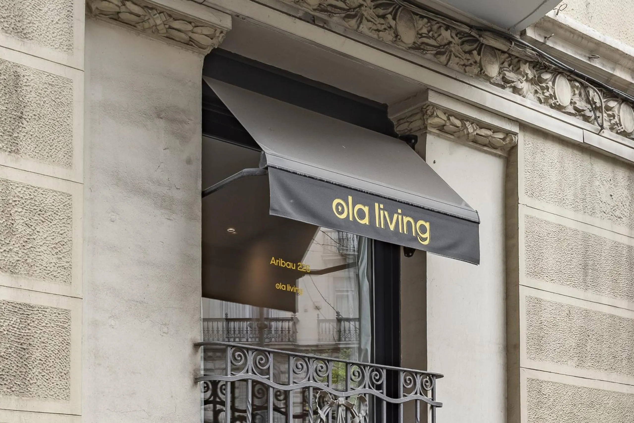 Property building in Ola Living Hostal Diagonal