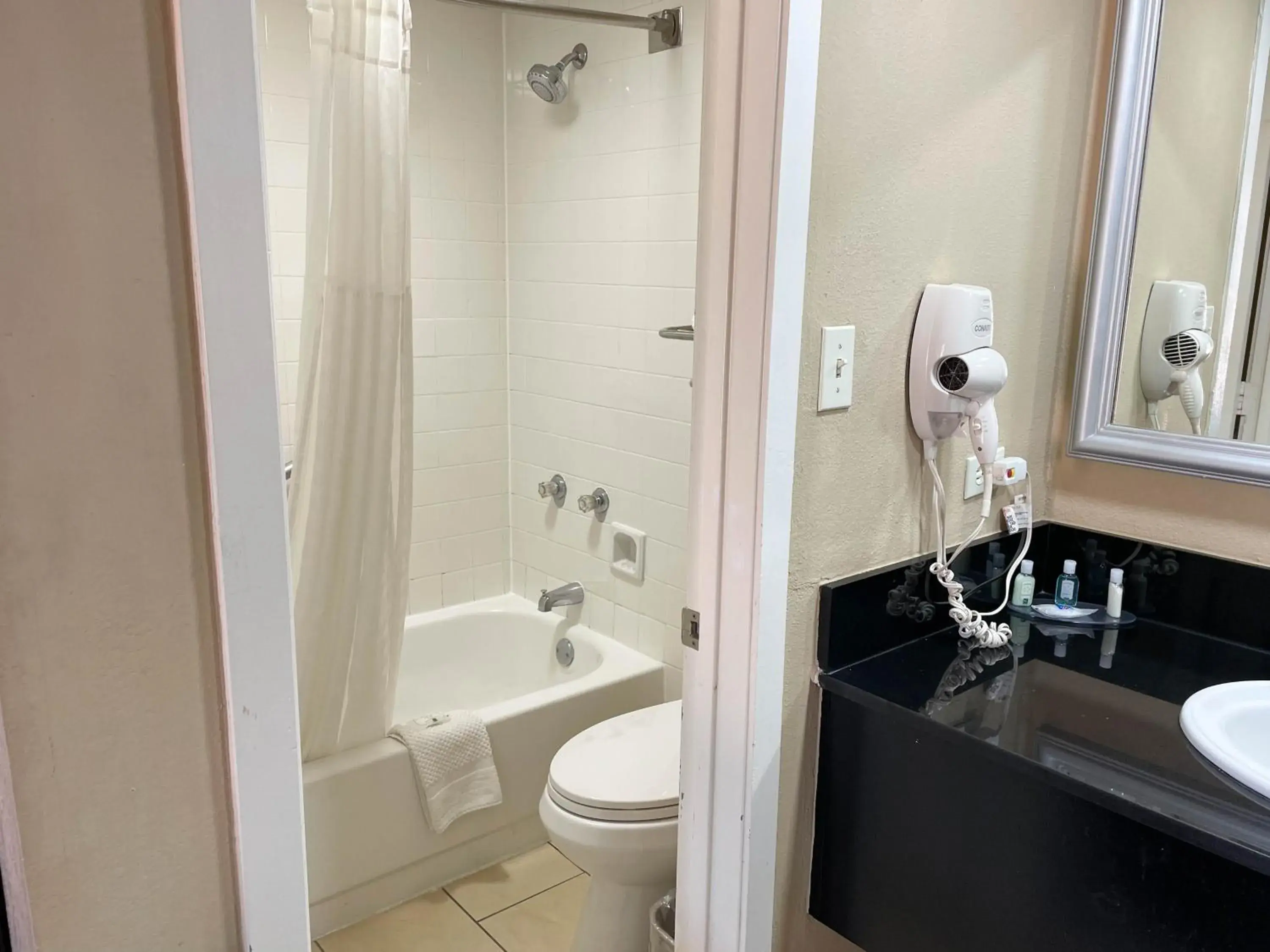 Queen Room with Two Queen Beds - Non-Smoking in Studio 6 Suites North Richland Hills TX Queen Room with Two Queen Beds - Non-Smoking in Studio 6 Suites North Richland Hills TX