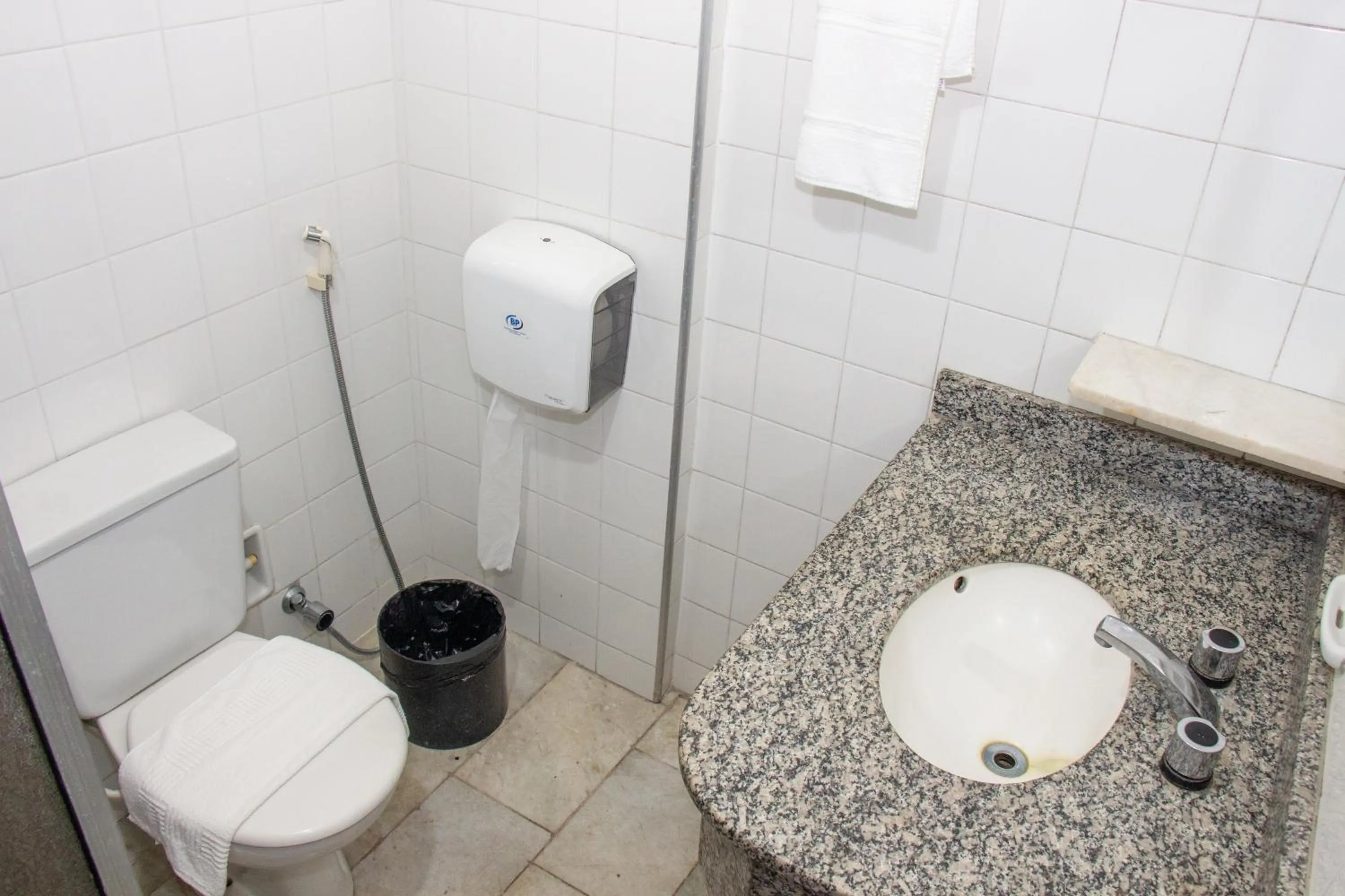 Bathroom in Plaza Prestige Hotel Manaus