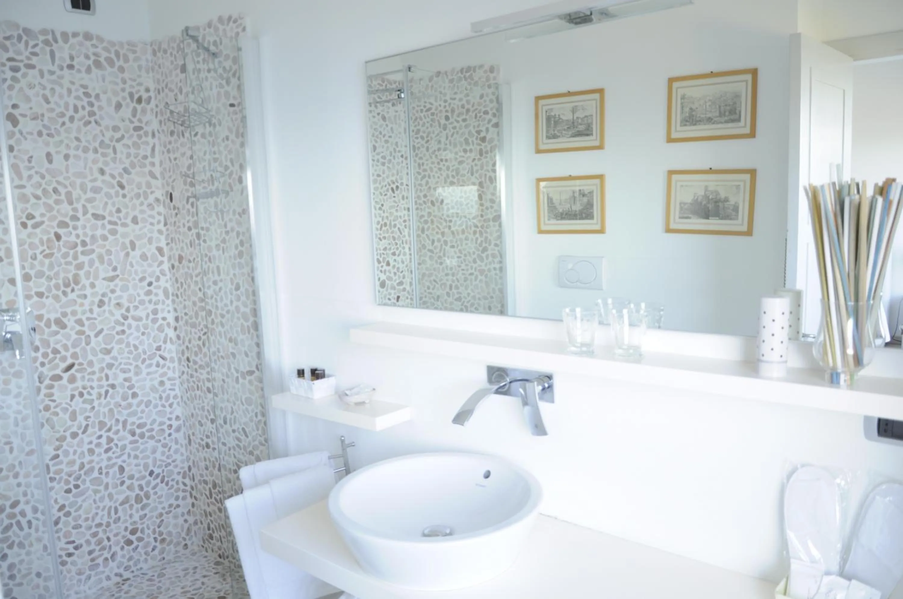 Bathroom in Maison Blanche Taormina