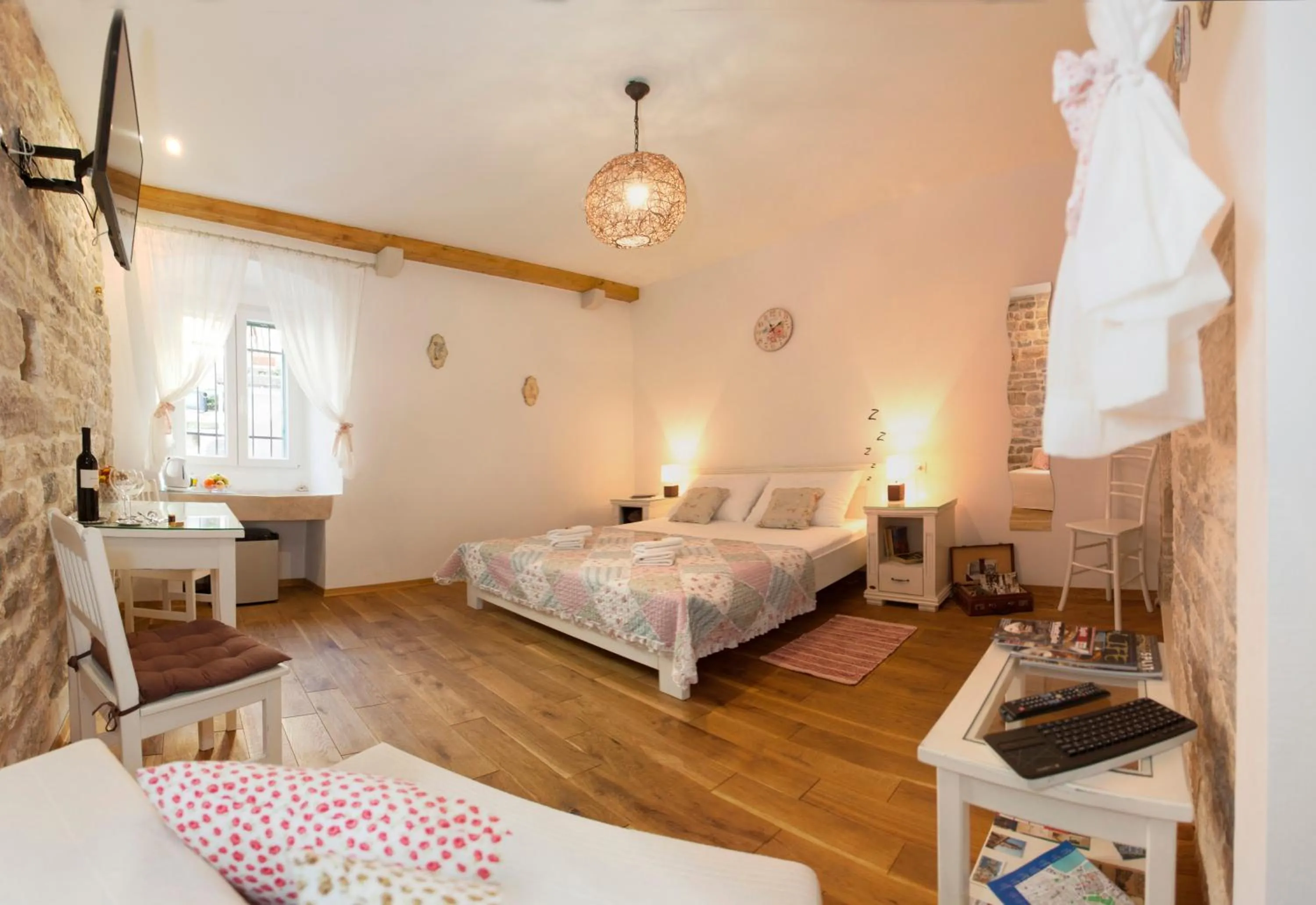 Bed in Luxury Room Kokola