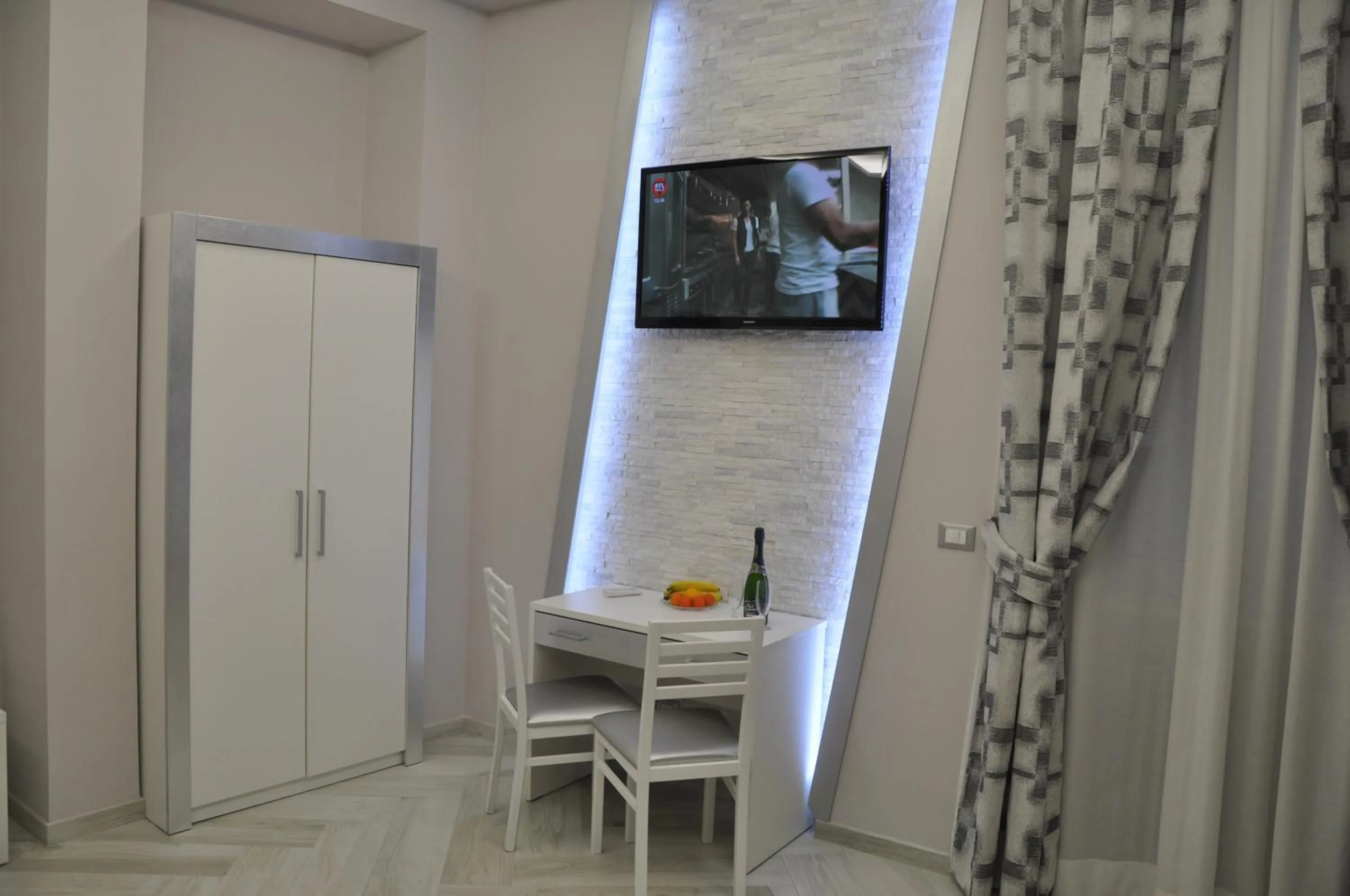 Decorative detail in Il Corso Suite