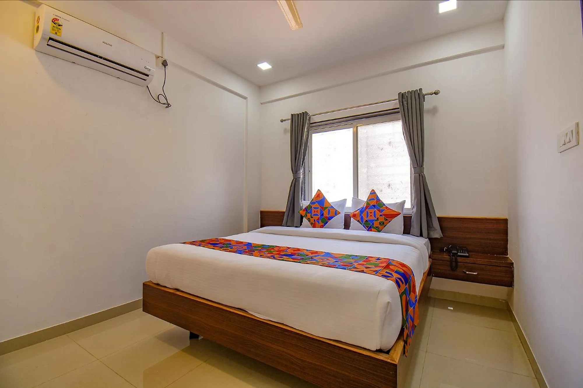 Bed in FabHotel Fortune Suites - Nr Mannipal Hospital, Baner