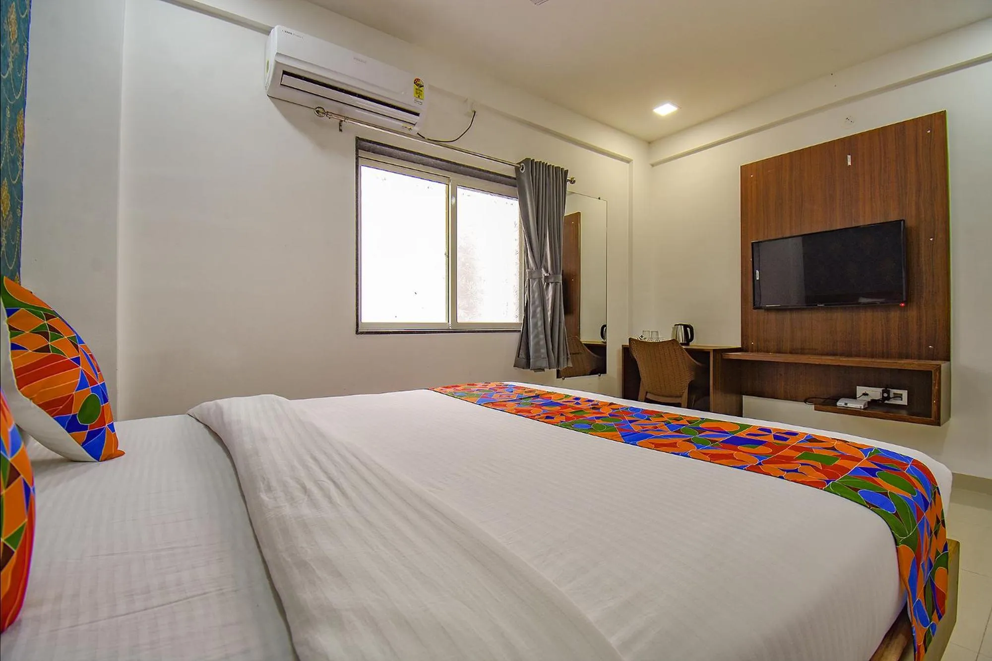 Bed in FabHotel Fortune Suites - Nr Mannipal Hospital, Baner