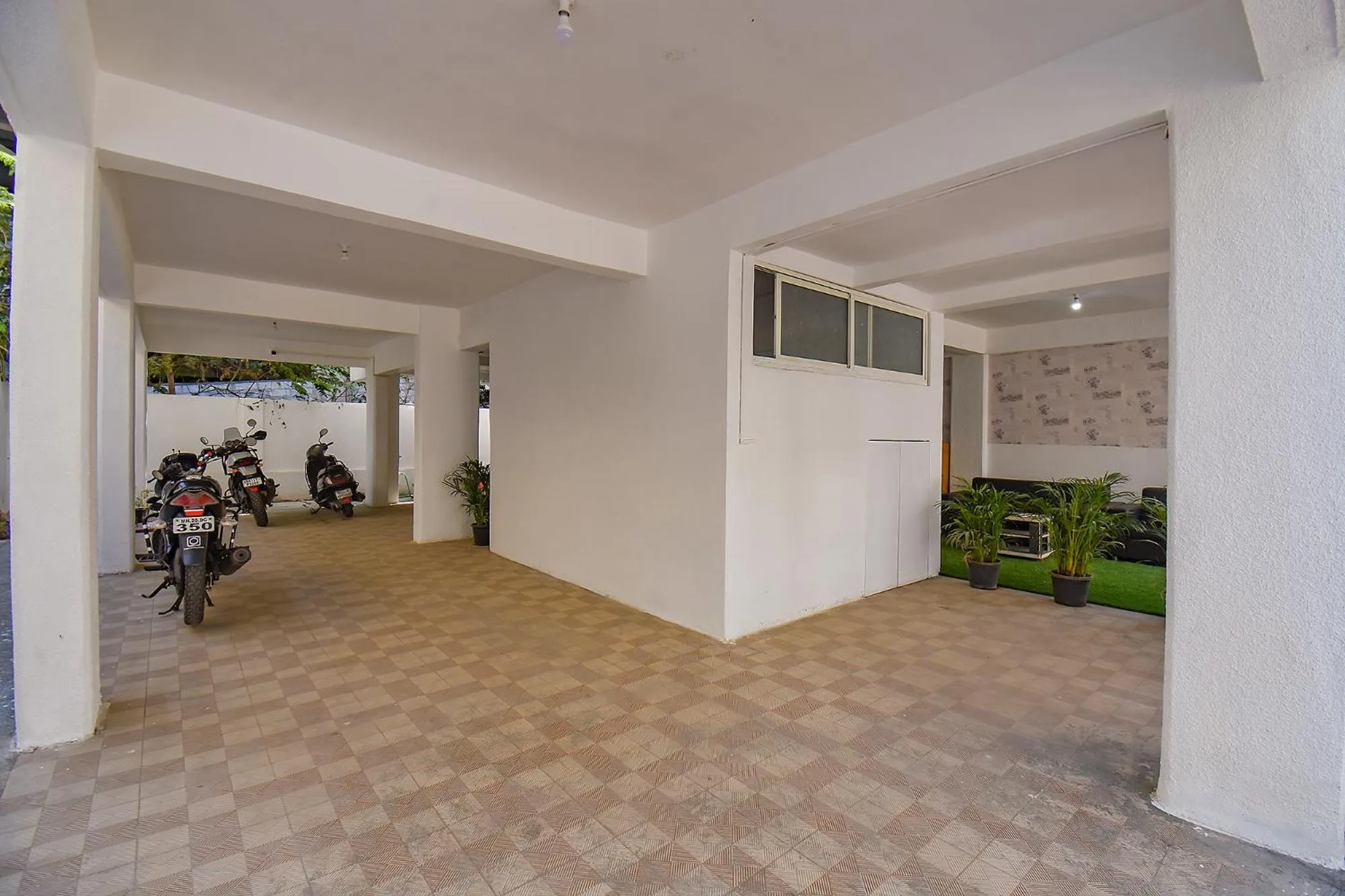 Parking in FabHotel Fortune Suites - Nr Mannipal Hospital, Baner