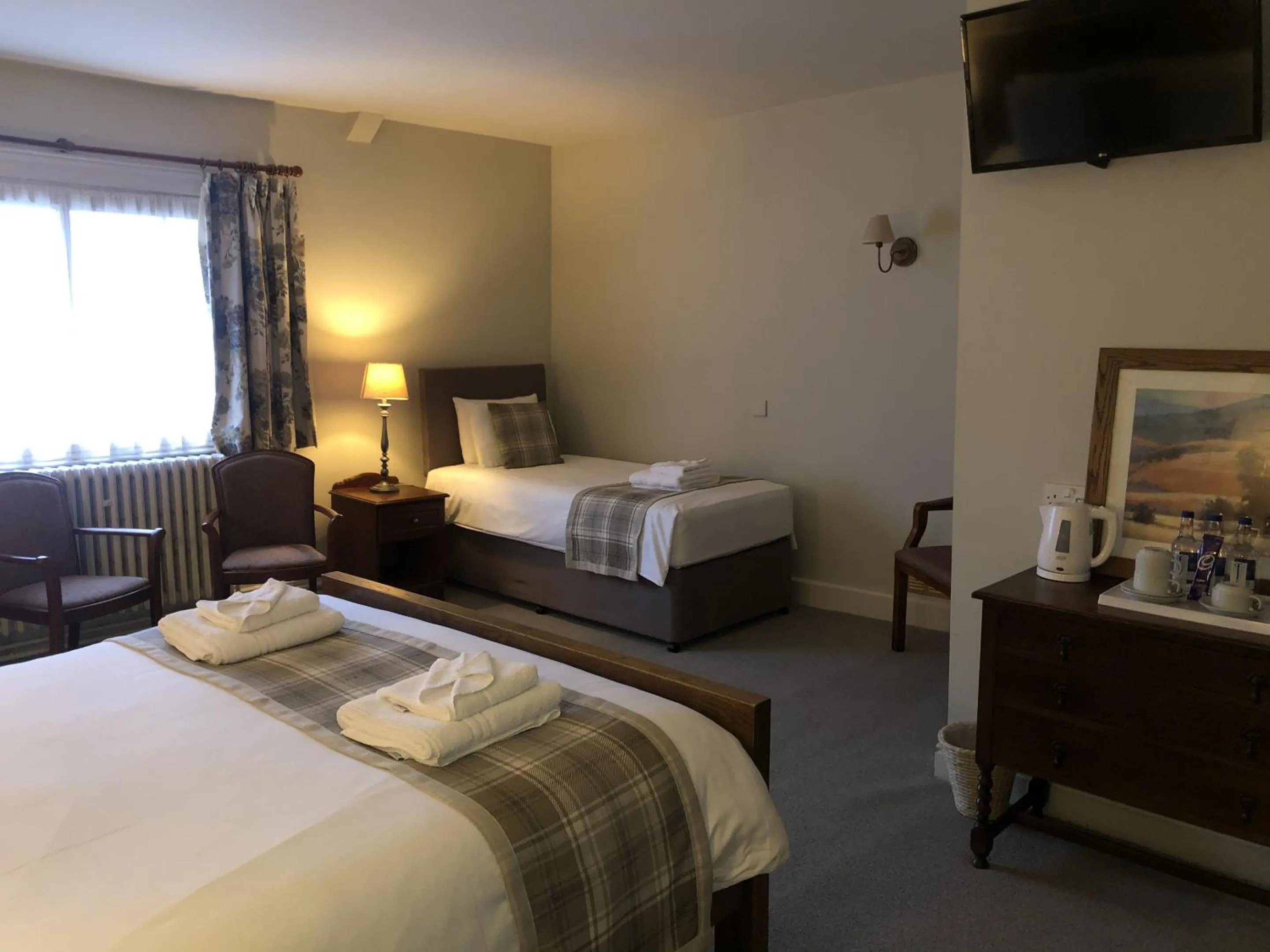 Bedroom, Bed in The Old Bell - Warminster