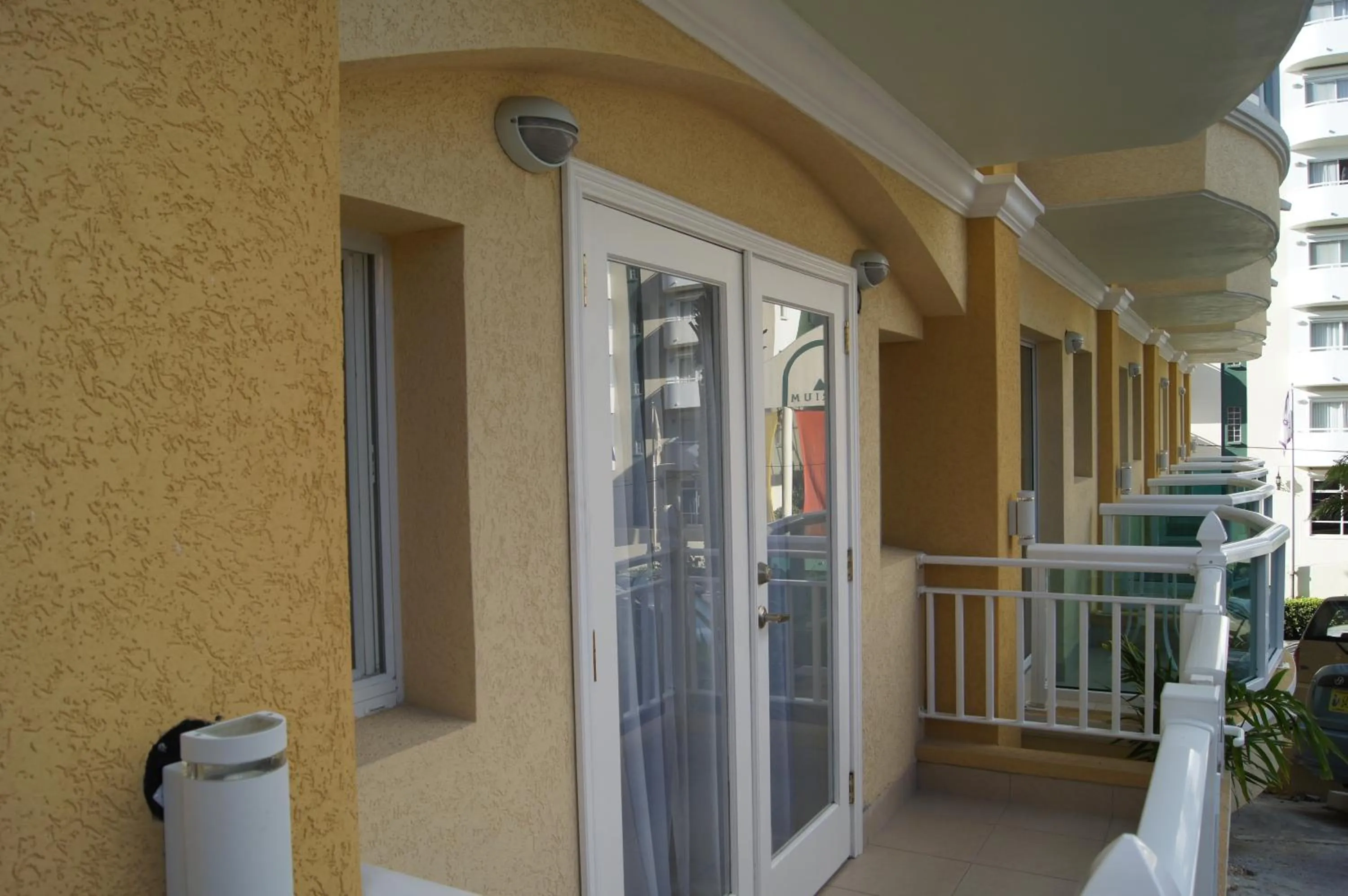 Day in Baker's Suites