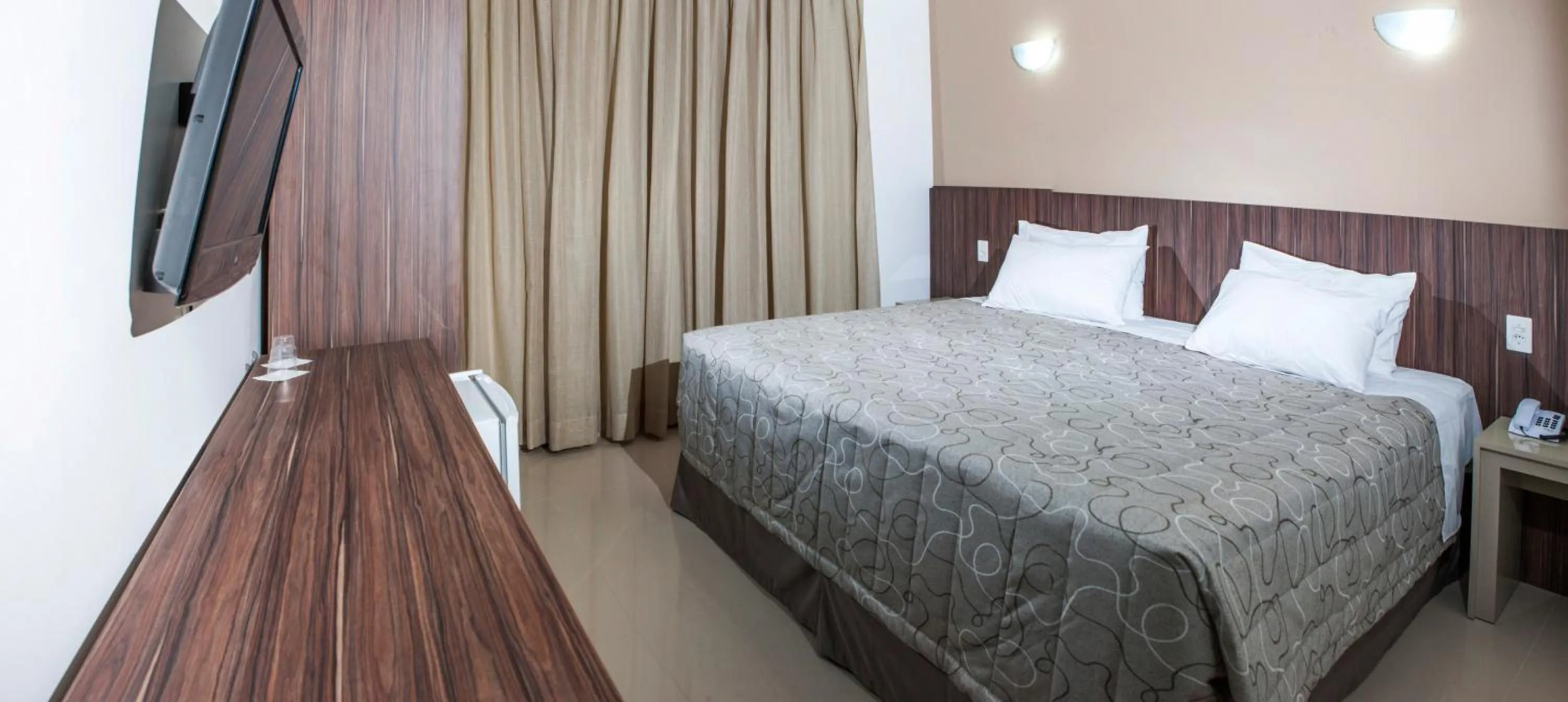 Bed in Hotel Abba Uno