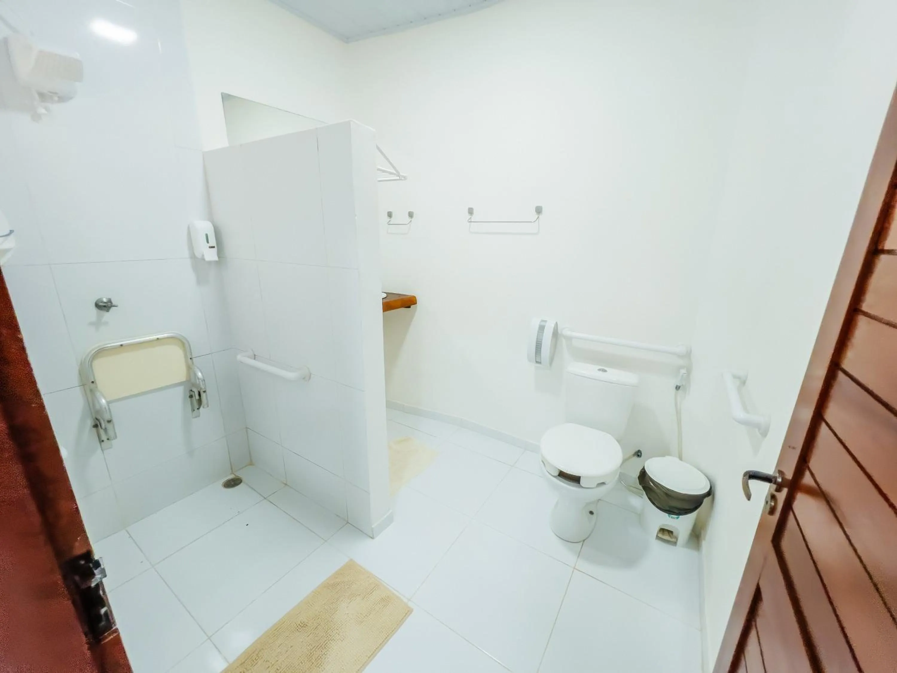 Shower in Pousada do Enildo